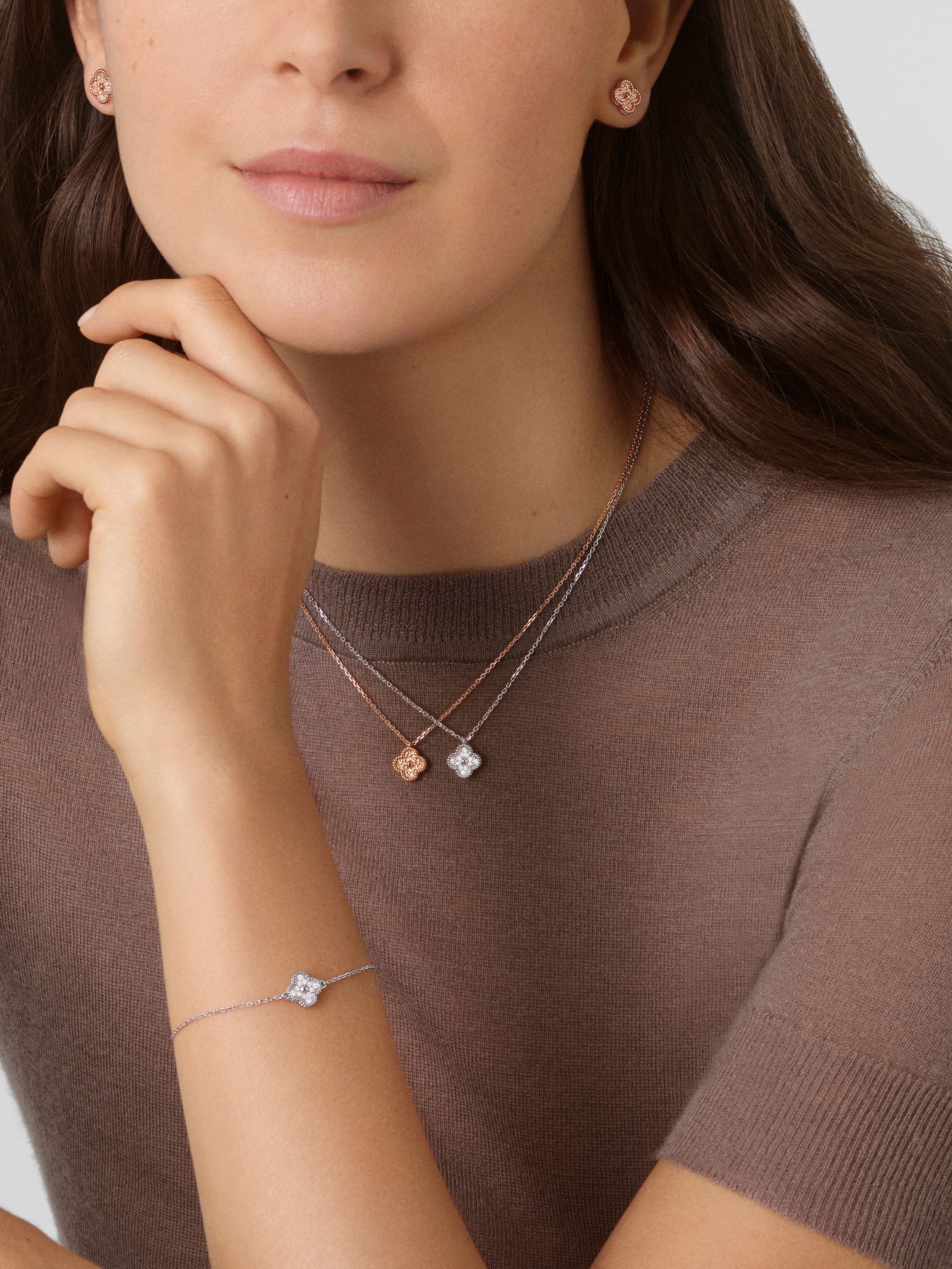 Sweet Alhambra吊坠18K白金, 钻石_梵克雅宝_Van Cleef & Arpels