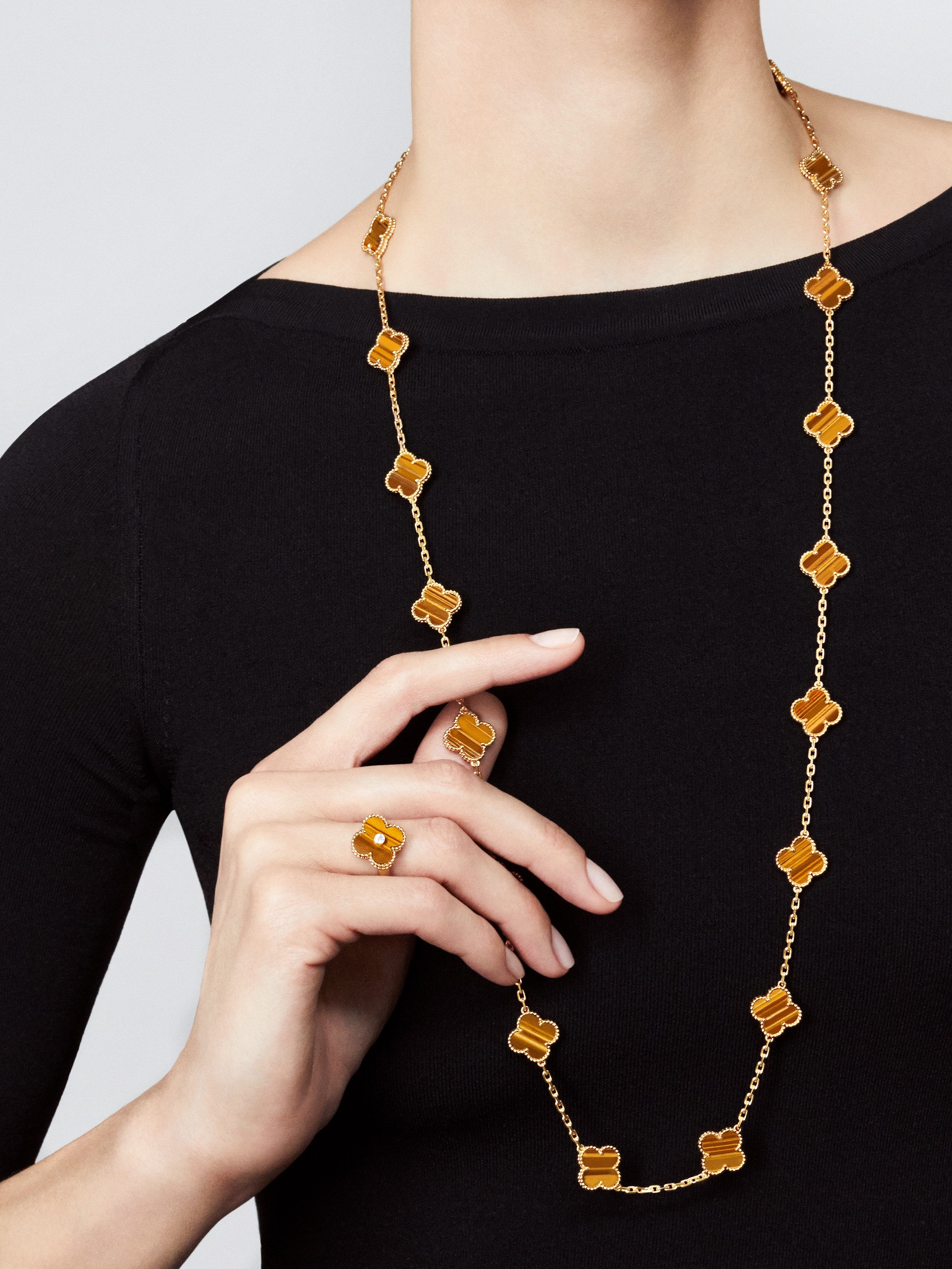 Vintage Alhambra necklace, 10 motifs – Lux Afrique Boutique