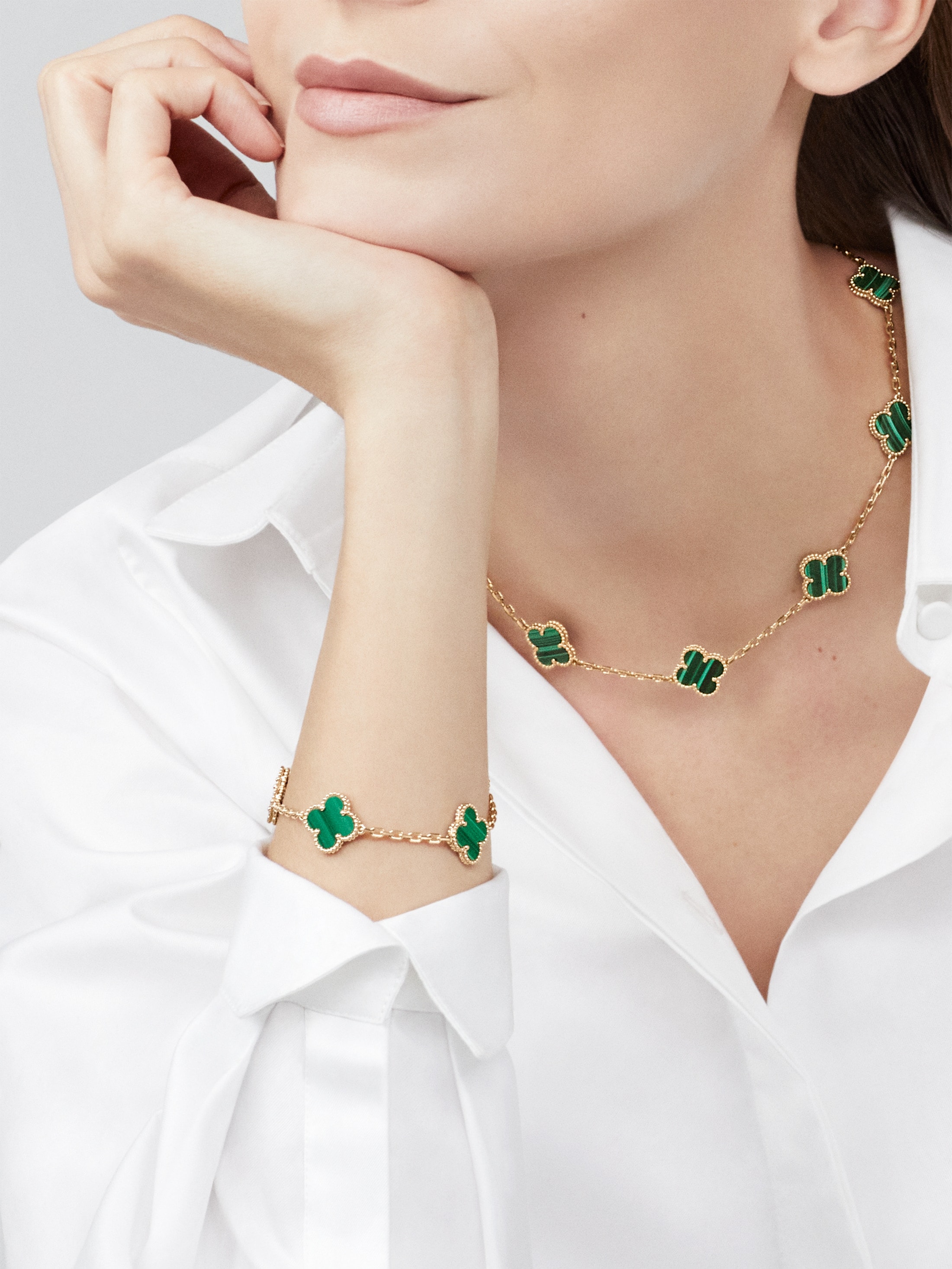 Green van cleef set - earrings and bracelet