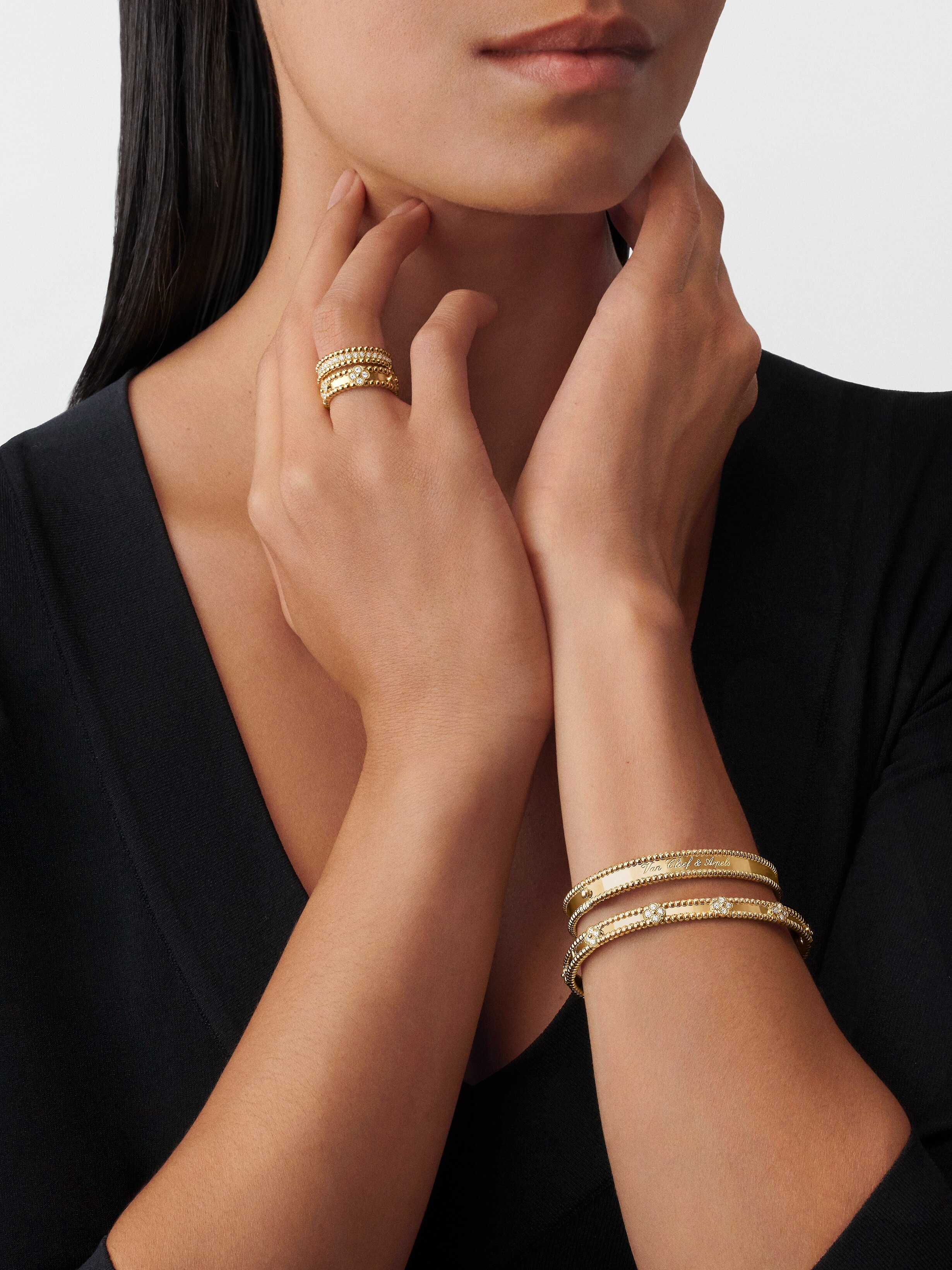 Van cleef signature ring outlet