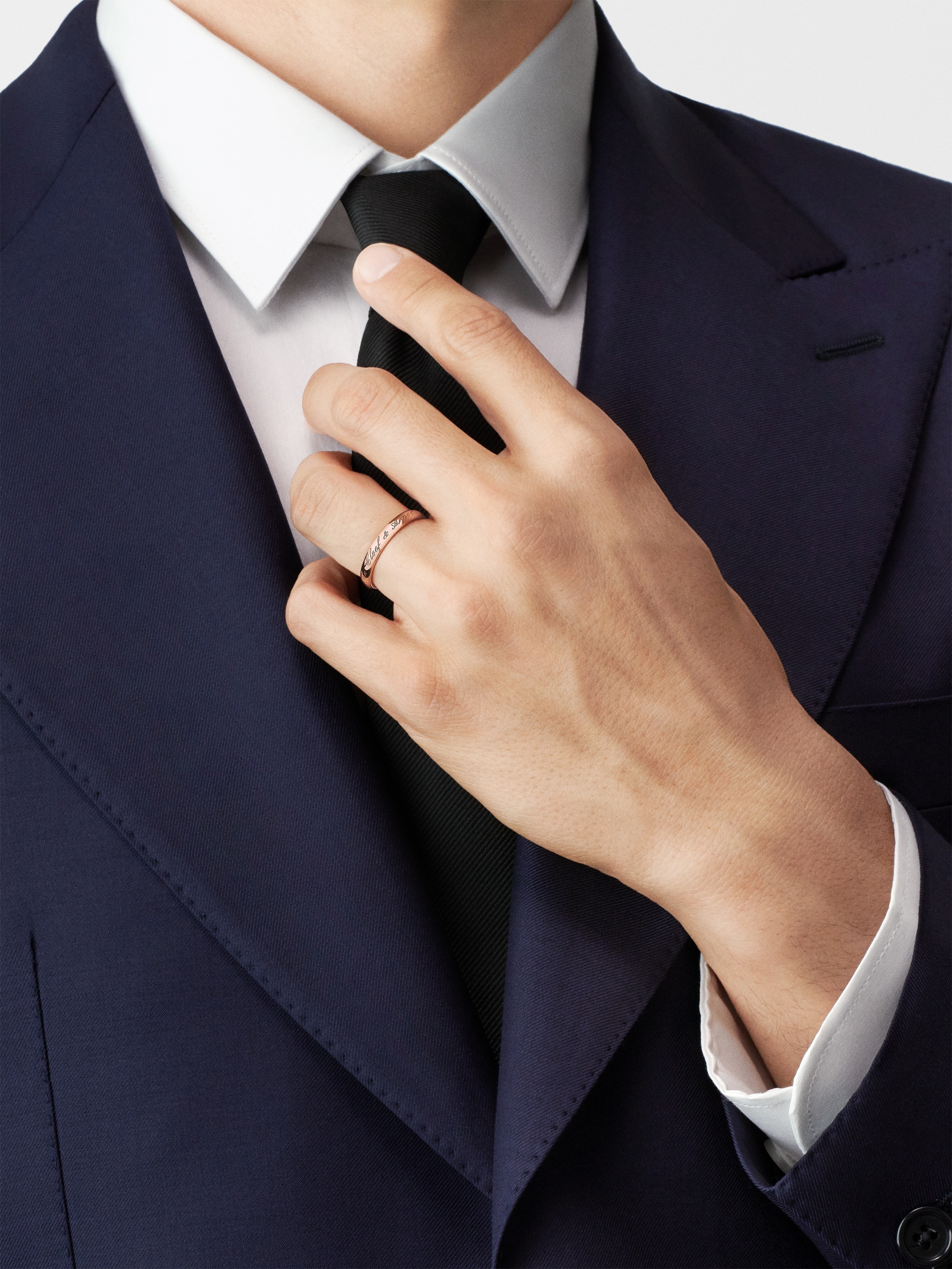 Tendrement Signature wedding band 18K rose gold- Van Cleef