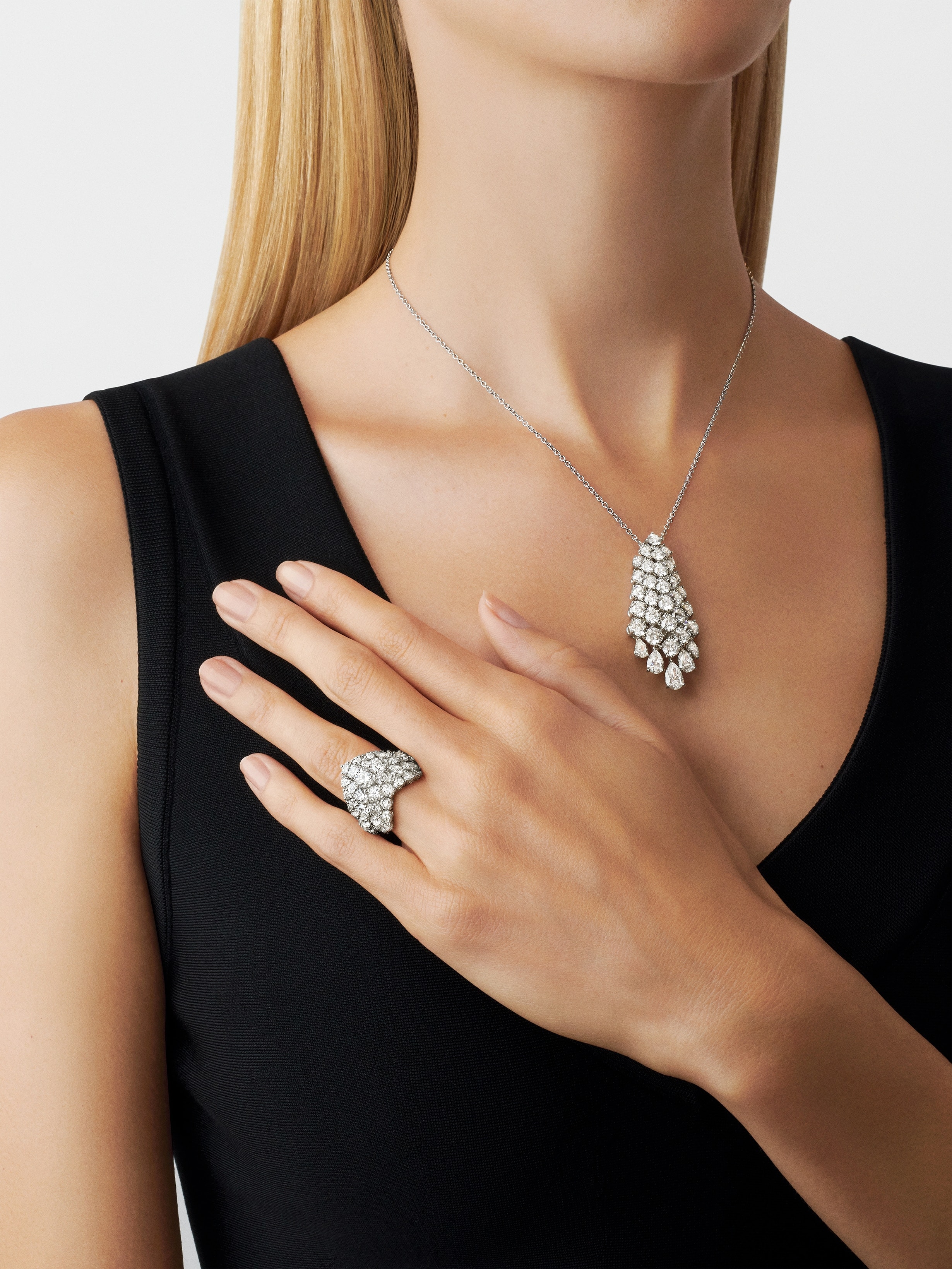 À Cheval pendant, Platinum, Diamond:  34 stones,  13.5 carats, Worn Alternative, High Jewelry Pendant - Van Cleef & Arpels