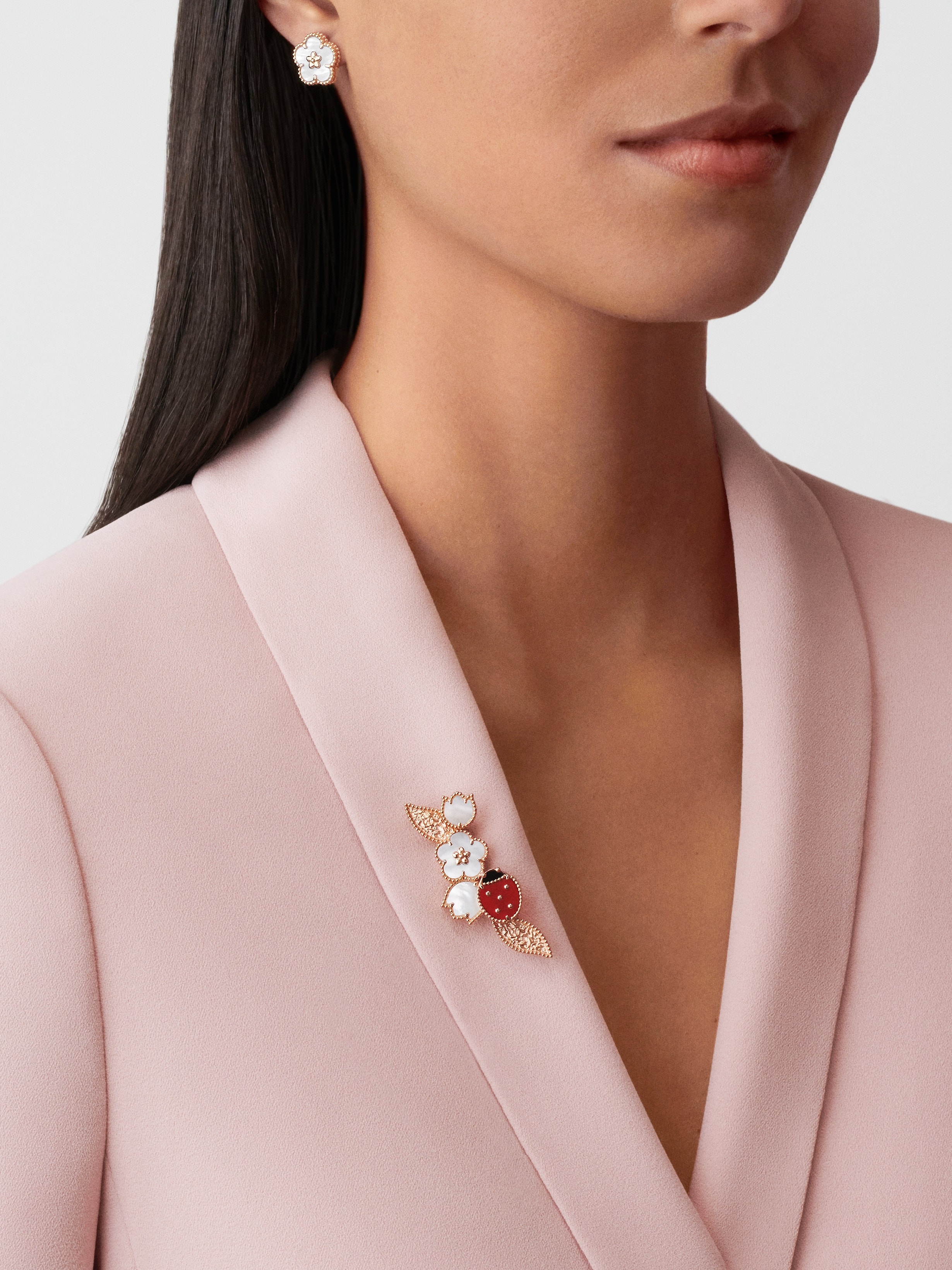 Lucky Spring clip, 18K rose gold, Carnelian:  1 stone, Mother-of-pearl:  3 stones, Onyx:  1 stone, Worn Alternative, Jewelry Clip - Van Cleef & Arpels