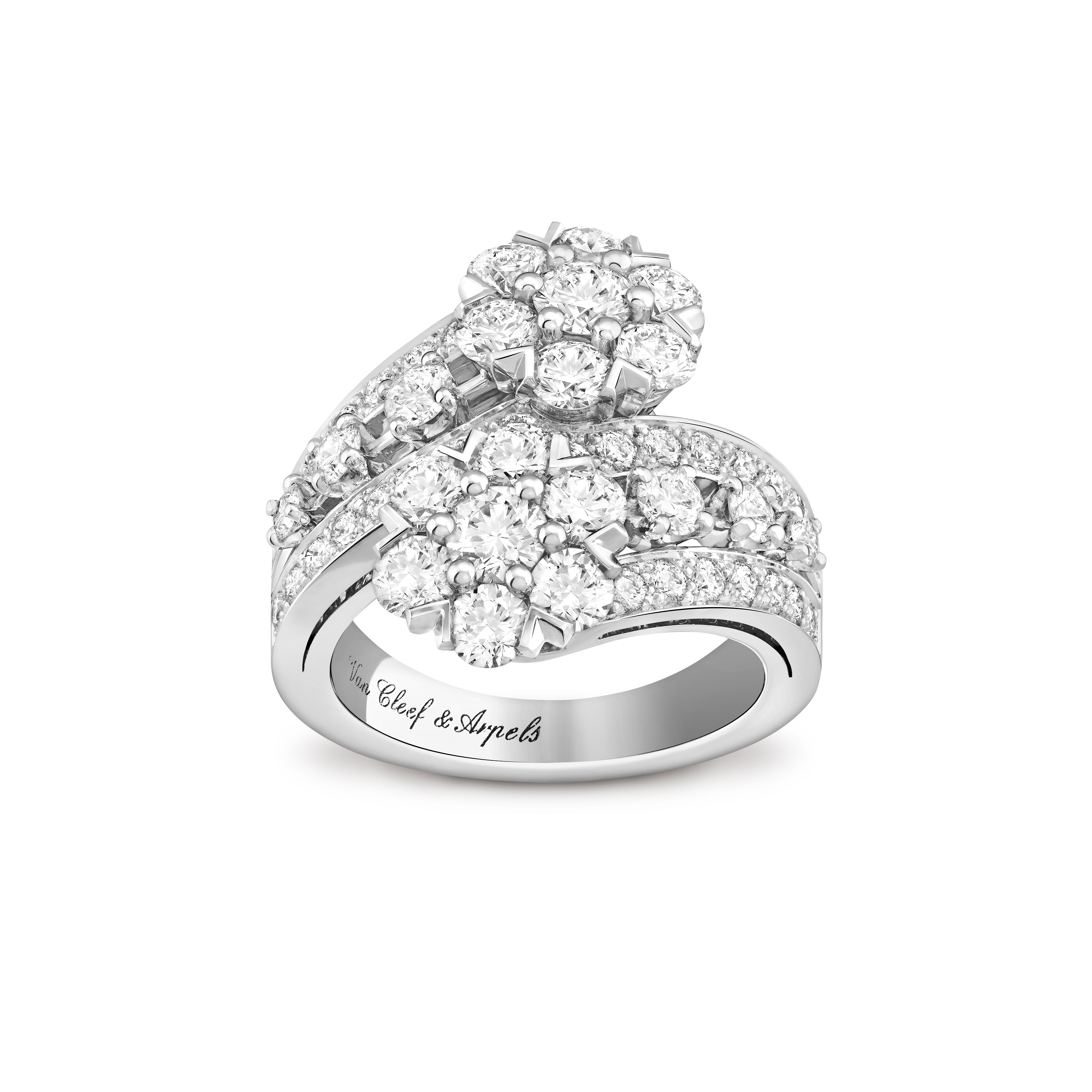 Snowflake戒指, 18K白金, 钻石:  50颗,  3 克拉, Front, High Jewelry Ring_梵克雅宝_Van Cleef & Arpels
