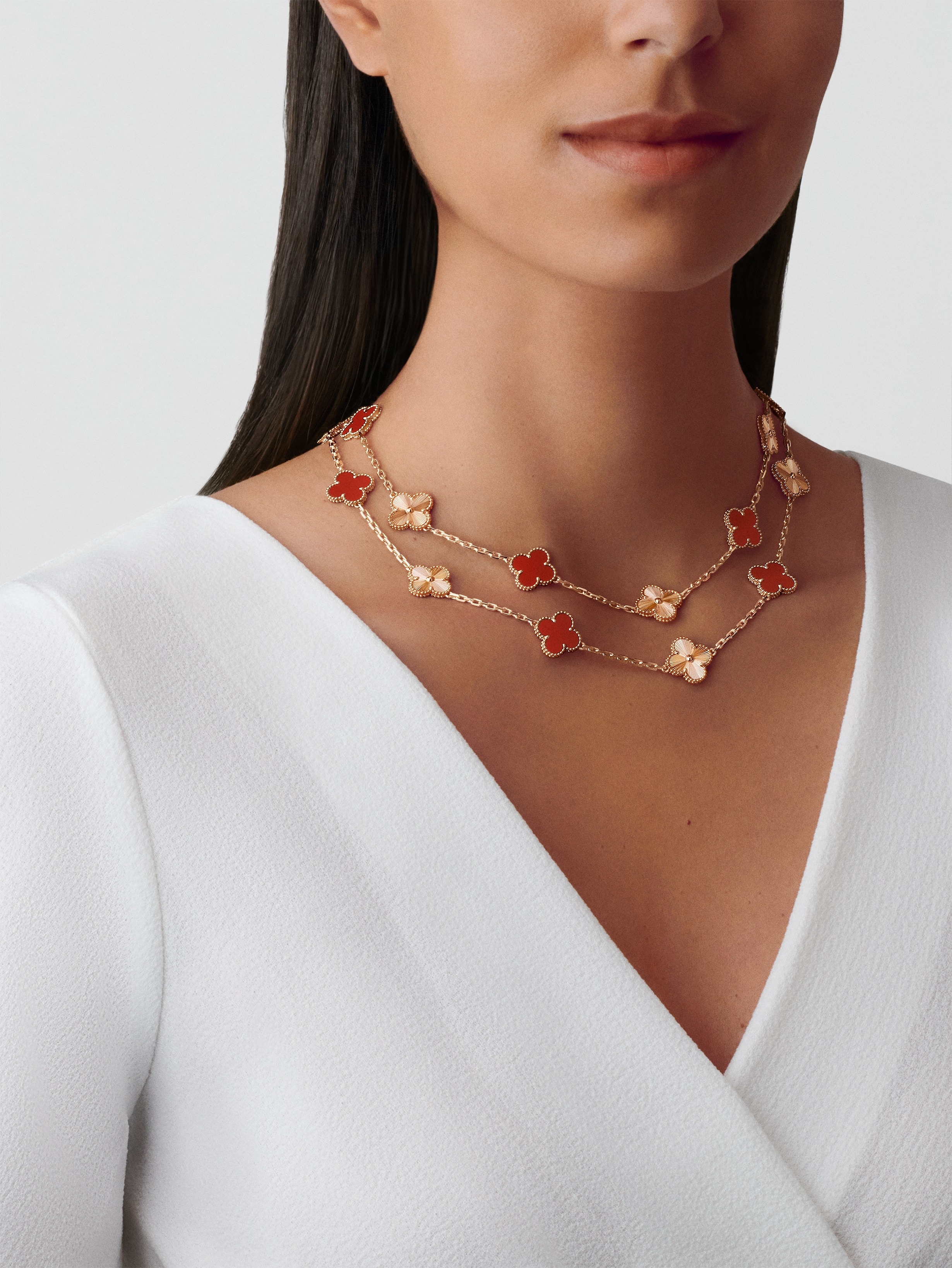 Vintage Alhambra long necklace 20 motifs 18K rose gold Carnelian