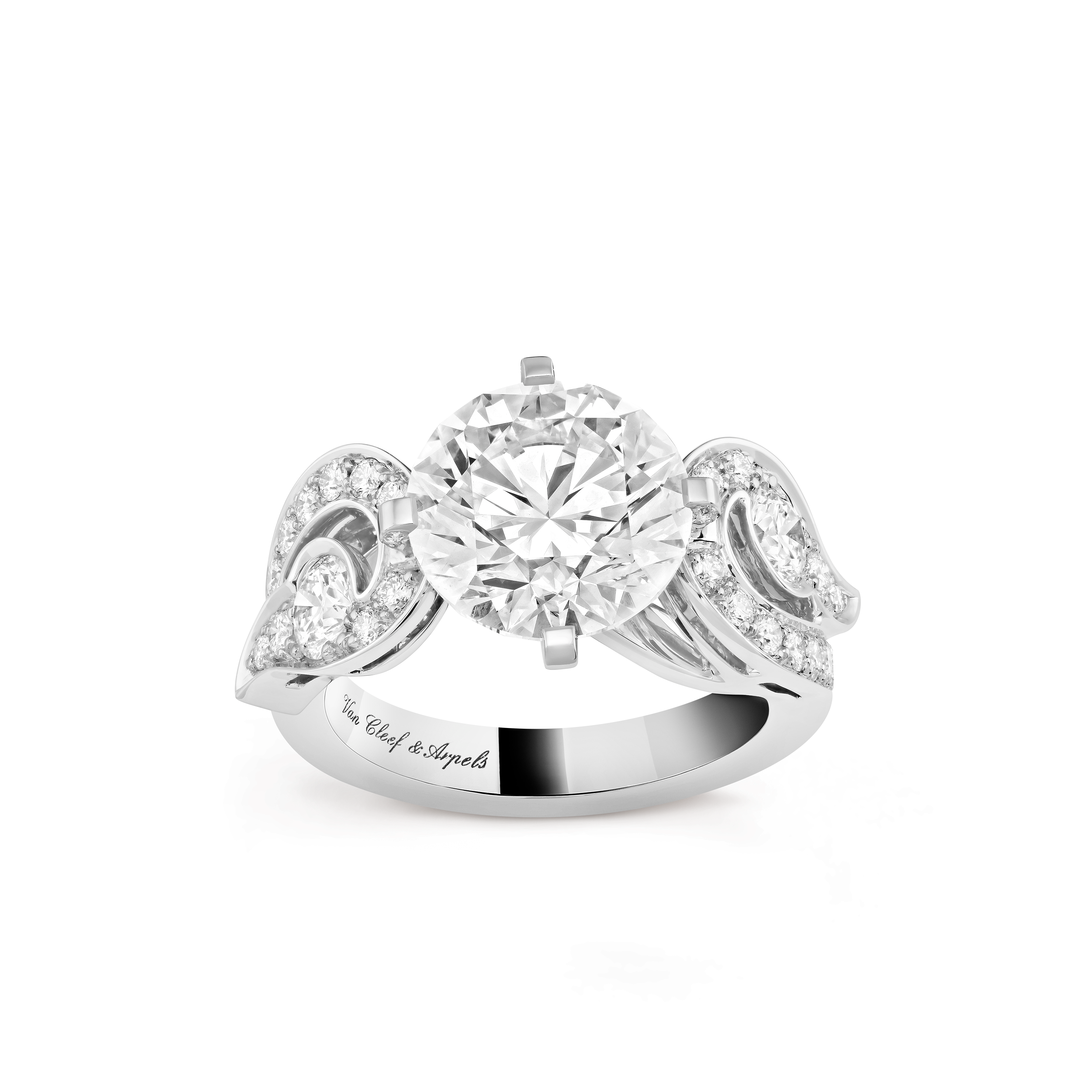Aladdin solitaire, 4.21 ct, Platinum, Diamond:  29 stones,  5.14 carats, Front, High Jewelry Ring - Van Cleef & Arpels