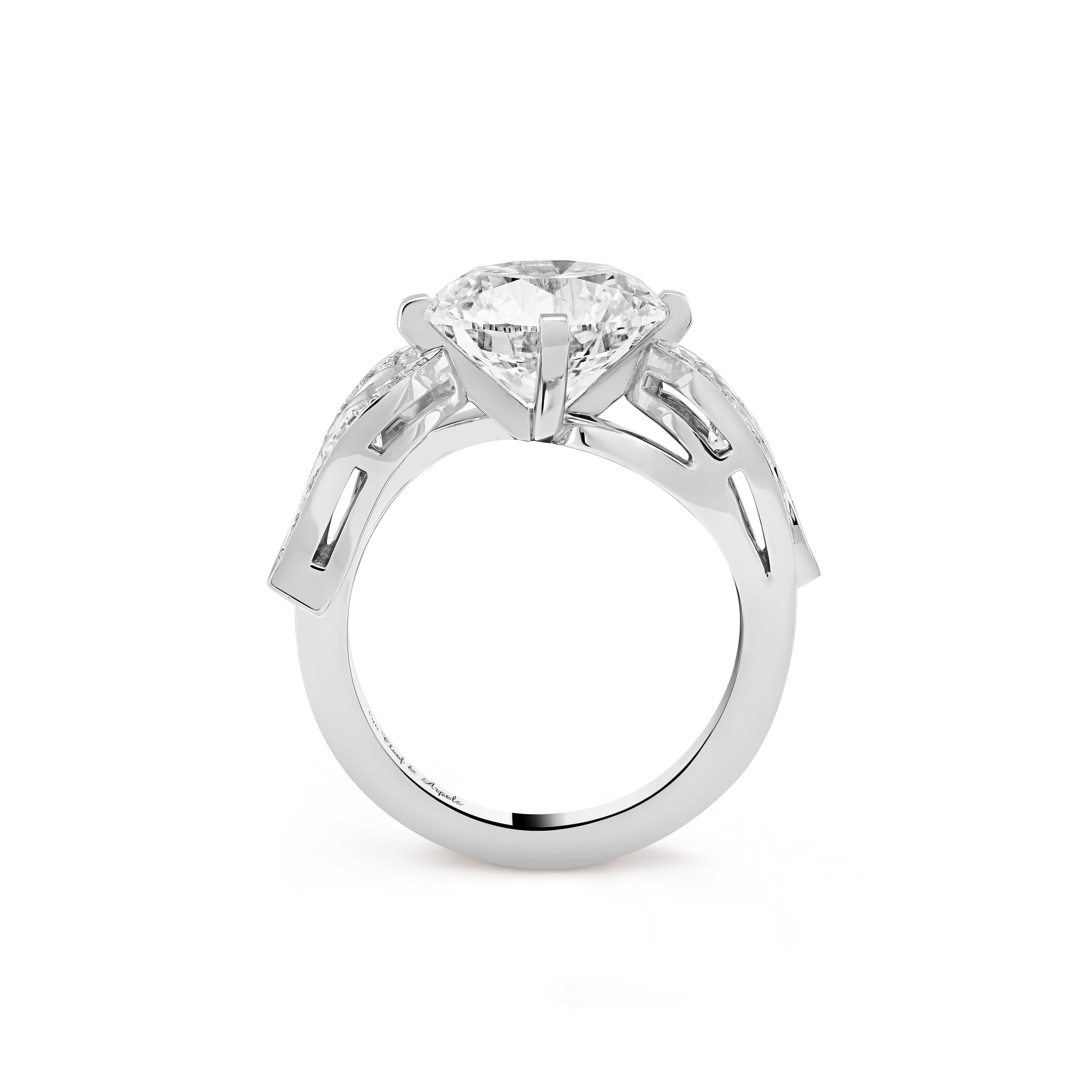 Aladdin solitaire, 4.21 ct, Platinum, Diamond:  29 stones,  5.14 carats, Profile, High Jewelry Ring - Van Cleef & Arpels