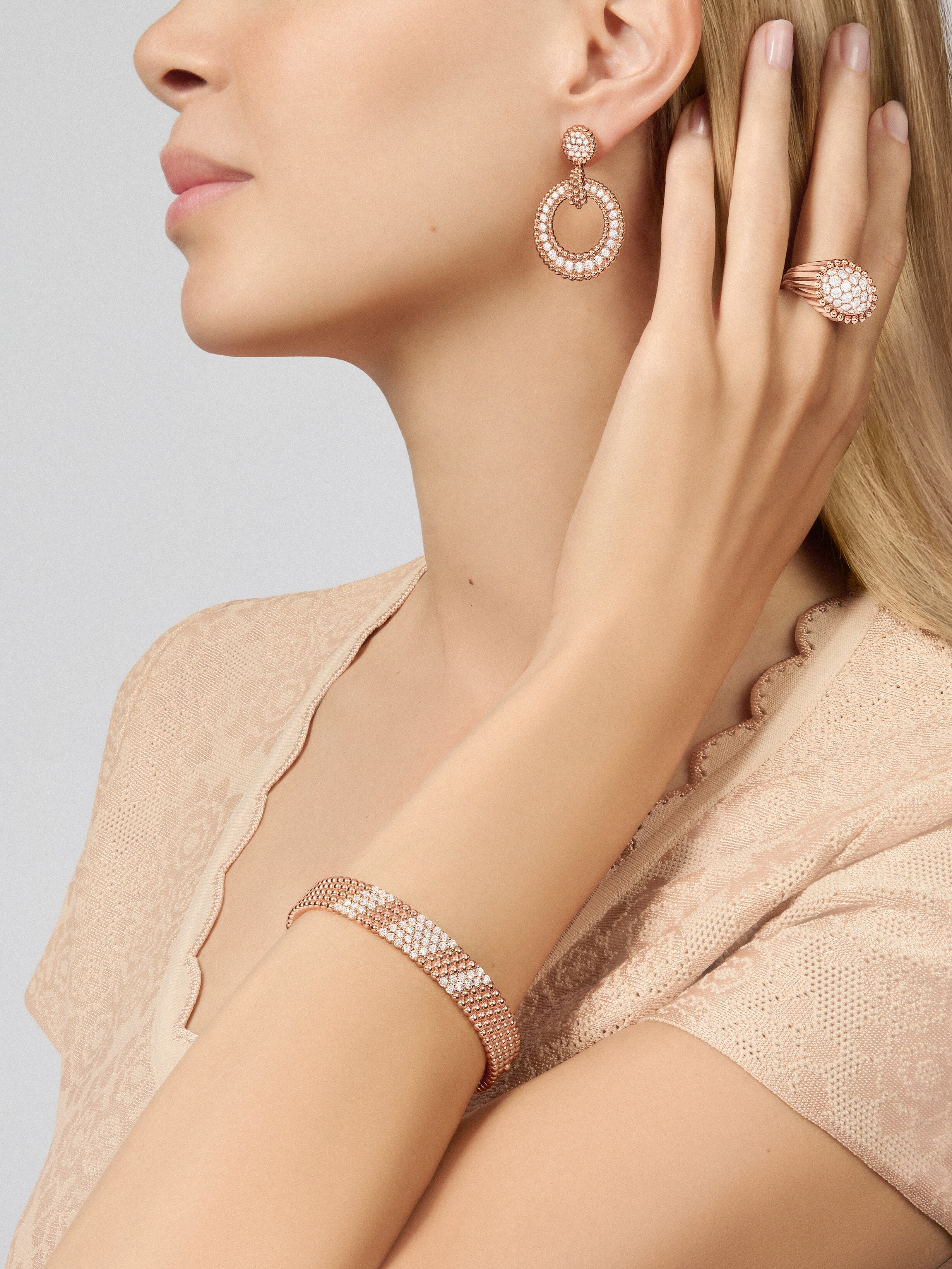 Perlée戒指，铺镶钻石, 18K玫瑰金, 钻石:  37颗,  2.27 克拉, Worn Alternative, Jewelry Ring_梵克雅宝_Van Cleef & Arpels