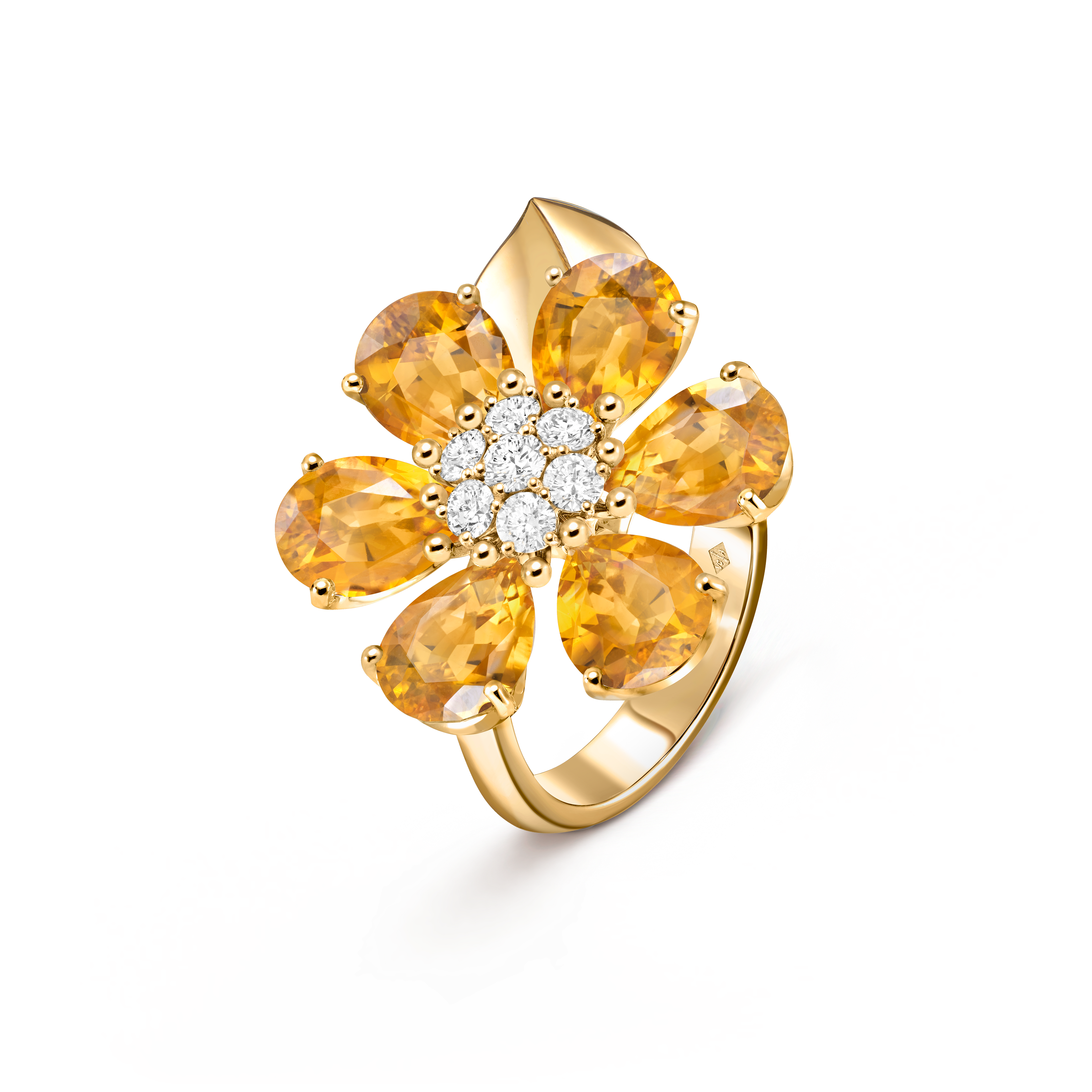 Fleurs d’Hawaï ring, 18K yellow gold, Citrine:  6 stones,  9.3 carats, Diamond:  7 stones,  0.54 carat, Three Fourth, Jewelry Ring - Van Cleef & Arpels