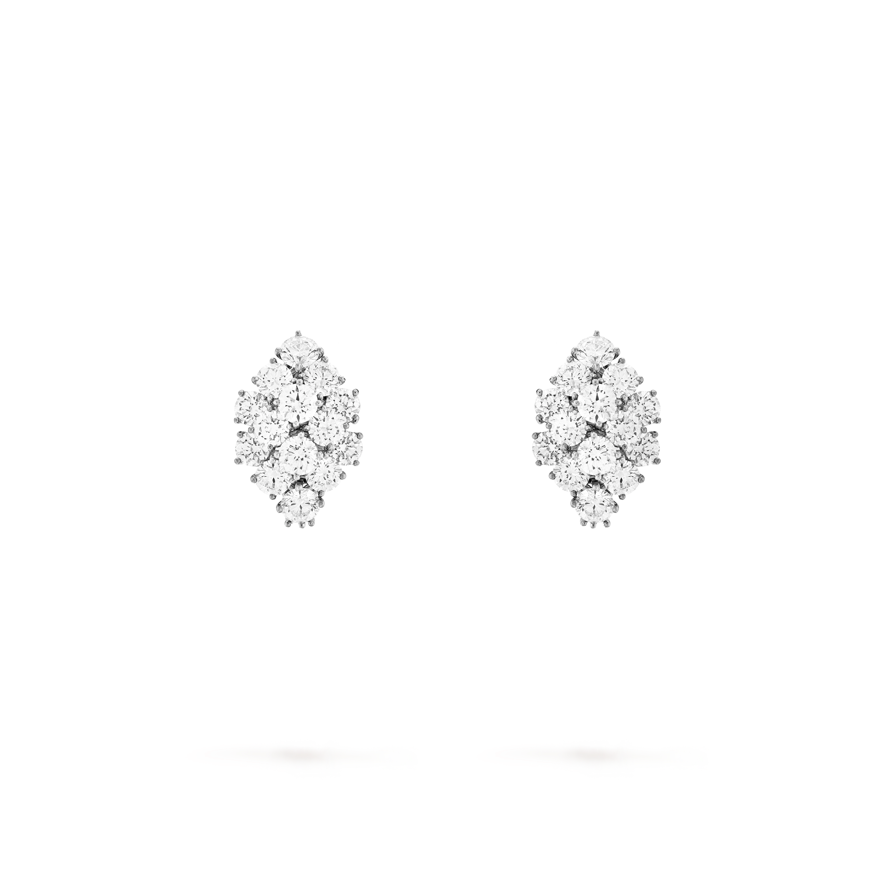 À Cheval可转换式耳环，小号款式, 18K白金, 钻石:  102颗,  16.61 克拉, Front, High Jewelry Earrings