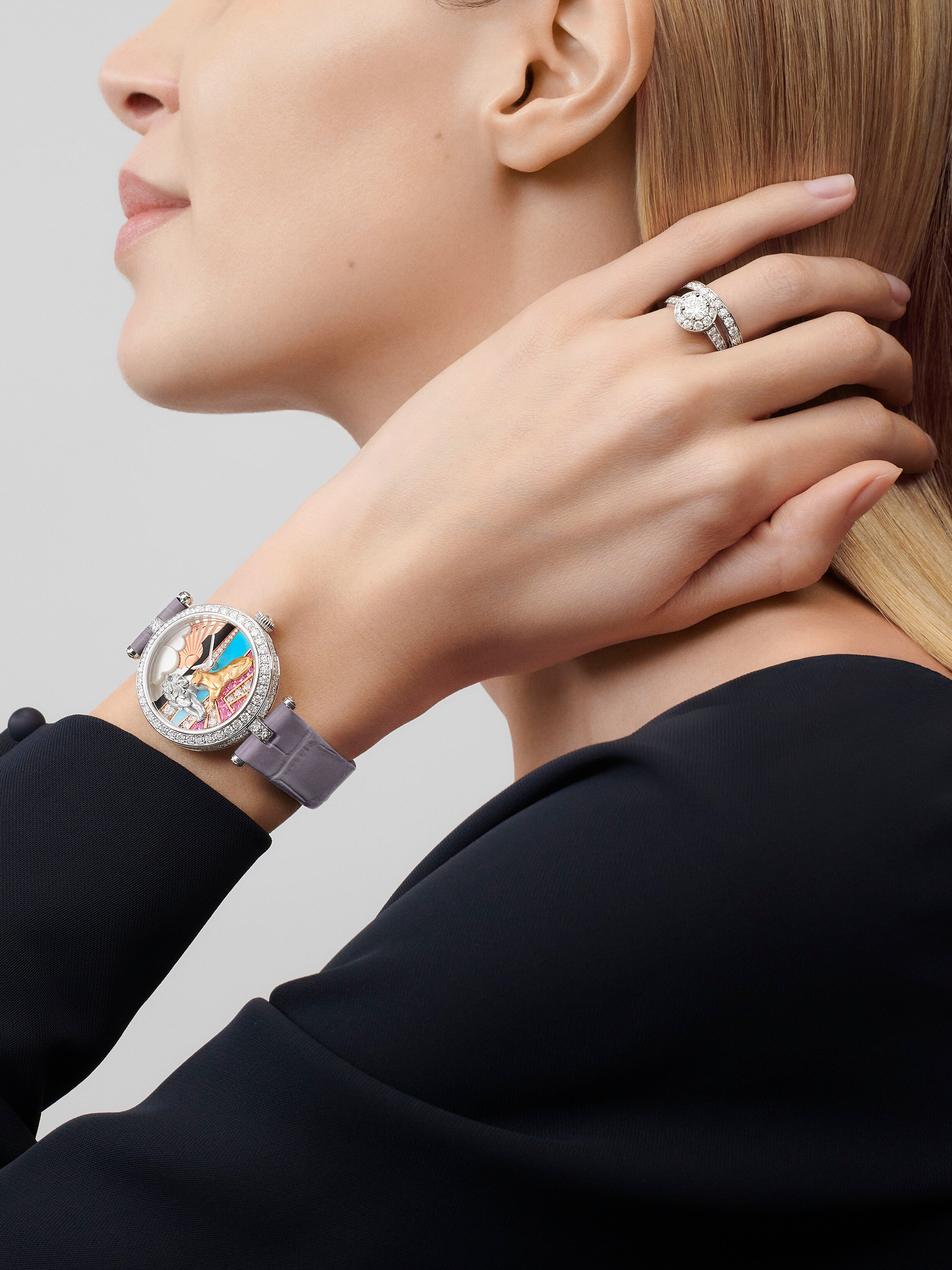 Sapphire outlet stone watch