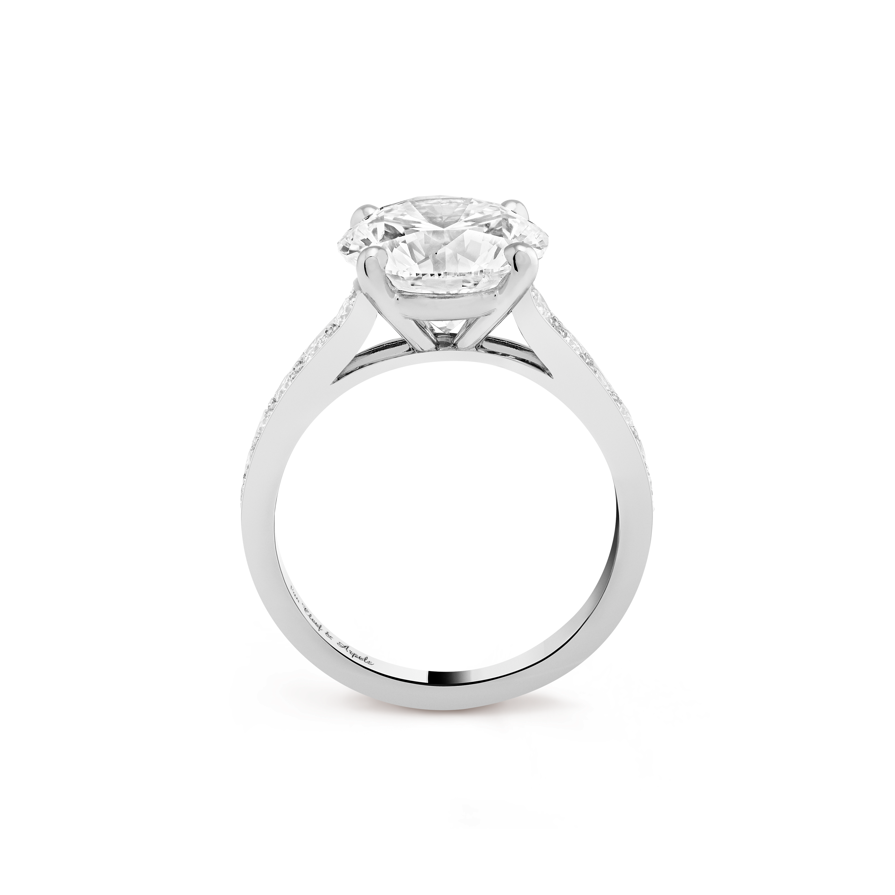 Romance solitaire, 3.6 ct DVVS1, Platinum, Diamond:  17 stones,  4.06 carats, Profile, High Jewelry Ring - Van Cleef & Arpels