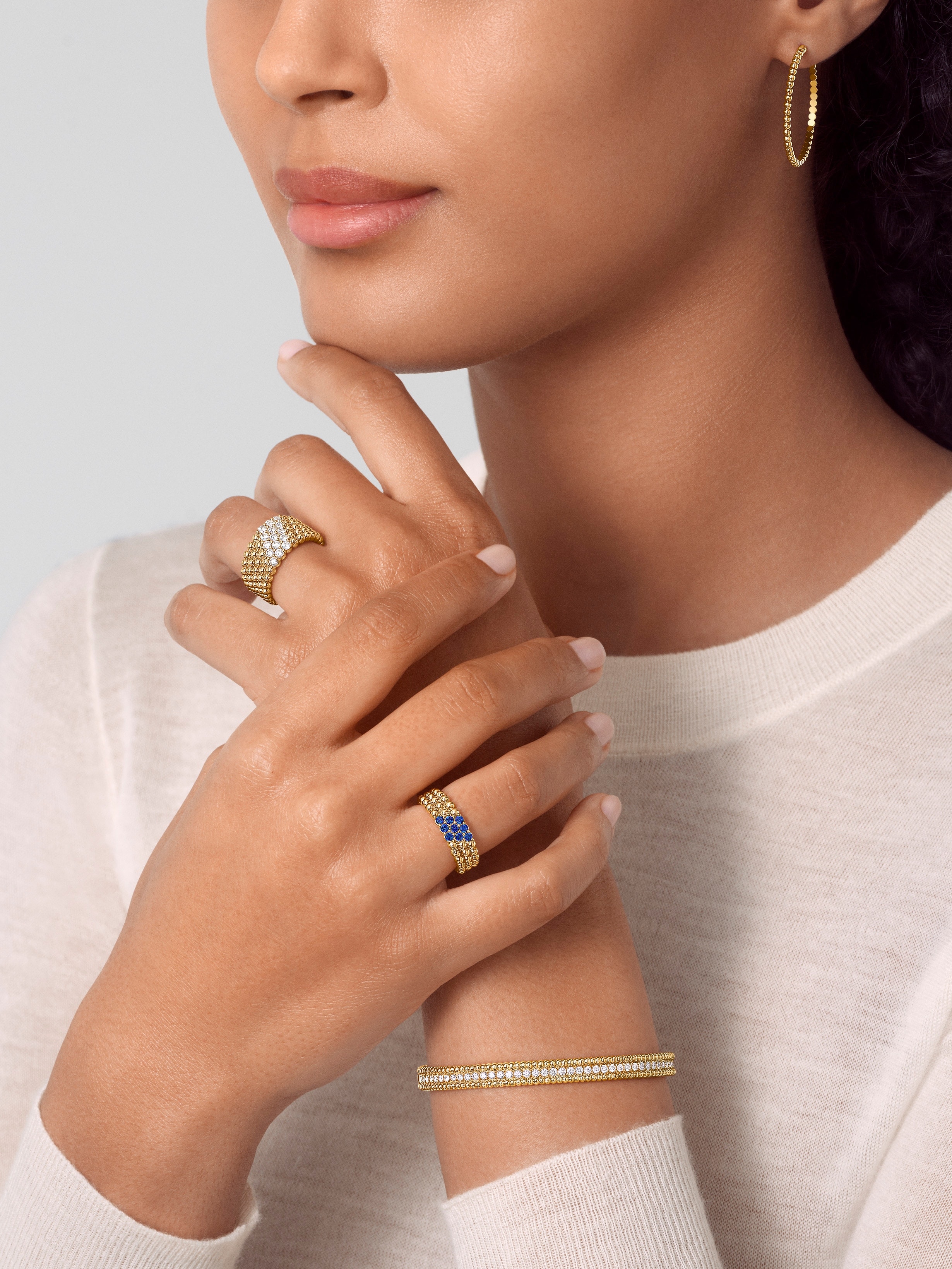 Perlée couleurs ring, 3 rows, 18K yellow gold, Sapphire:  9 stones,  0.41 carat, Worn Alternative, Jewelry Ring - Van Cleef & Arpels
