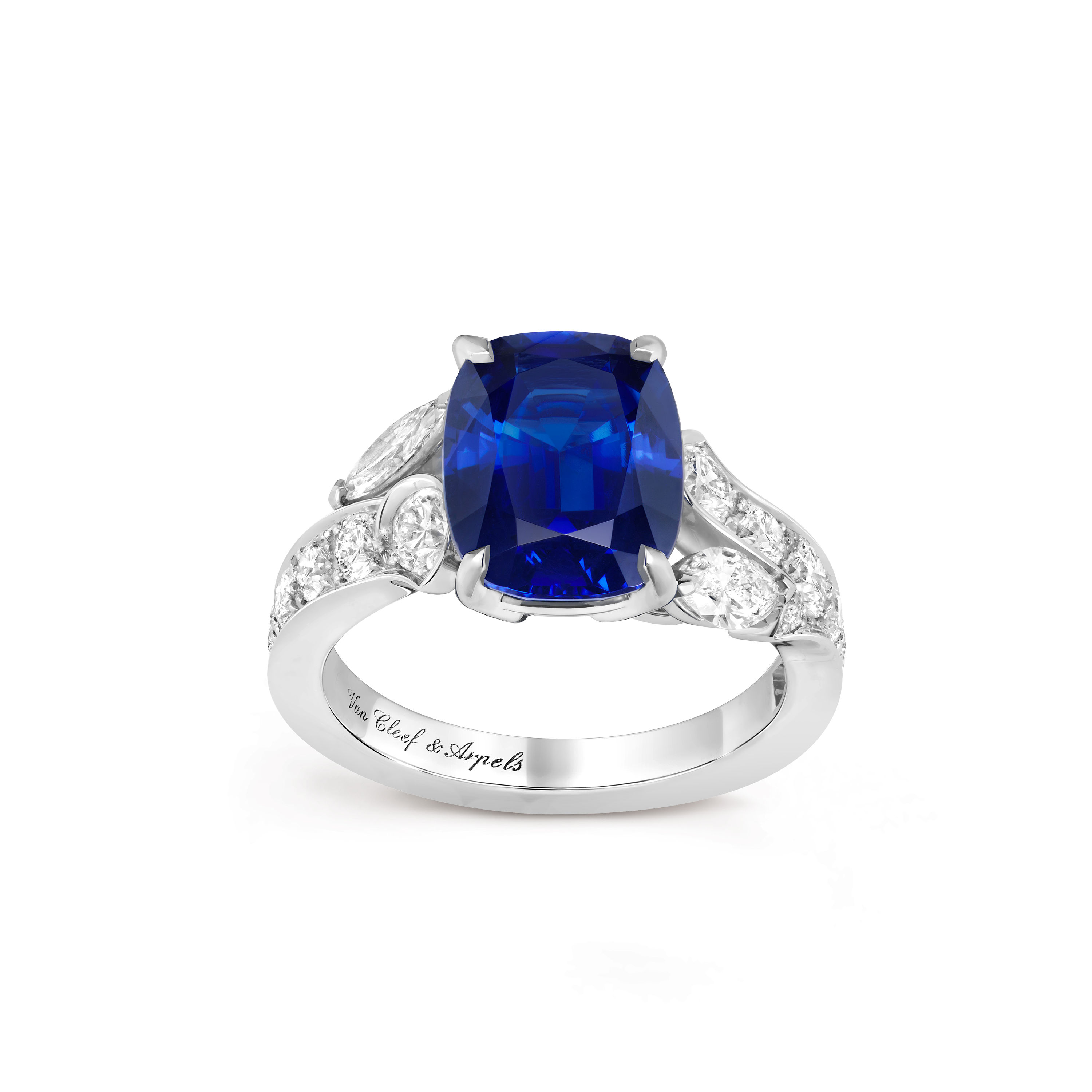 Jasmin solitaire Sapphire 4.46 cts, Platinum, Diamond:  15 stones,  1.15 carats, Sapphire:  1 stone,  4.46 carats, Front, High Jewelry Ring - Van Cleef & Arpels