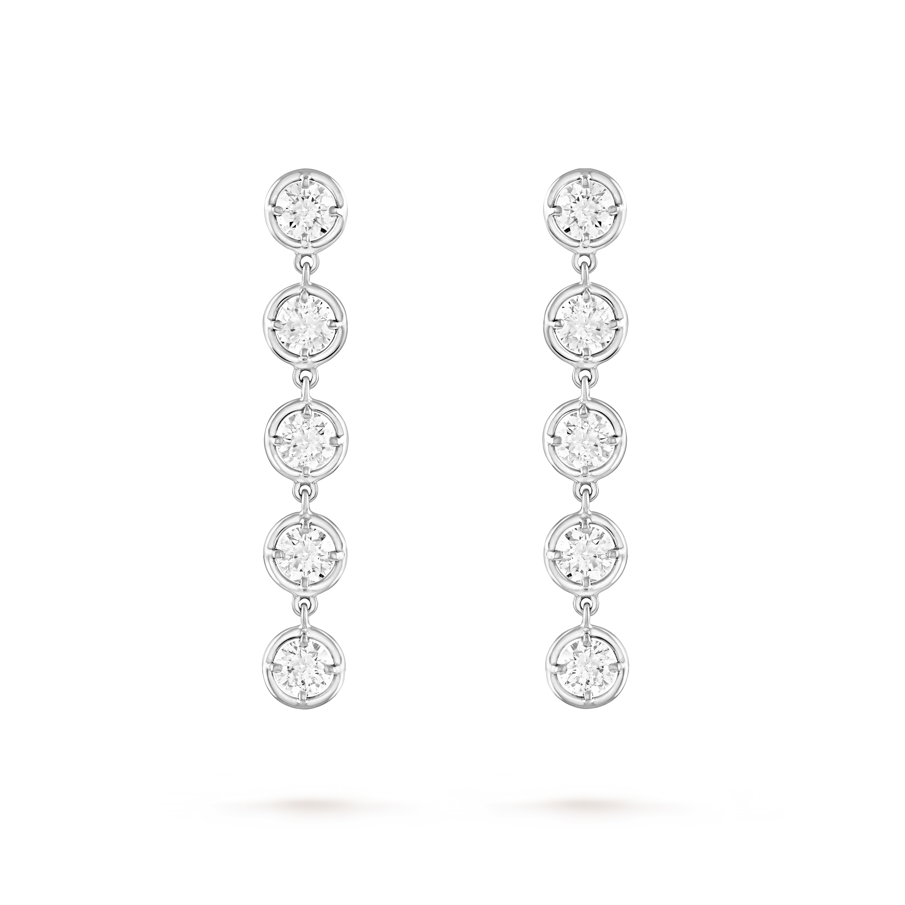 Palmyre耳环, 18K白金, 钻石:  10颗,  1.52 克拉, Front, High Jewelry Earrings_梵克雅宝_Van Cleef & Arpels