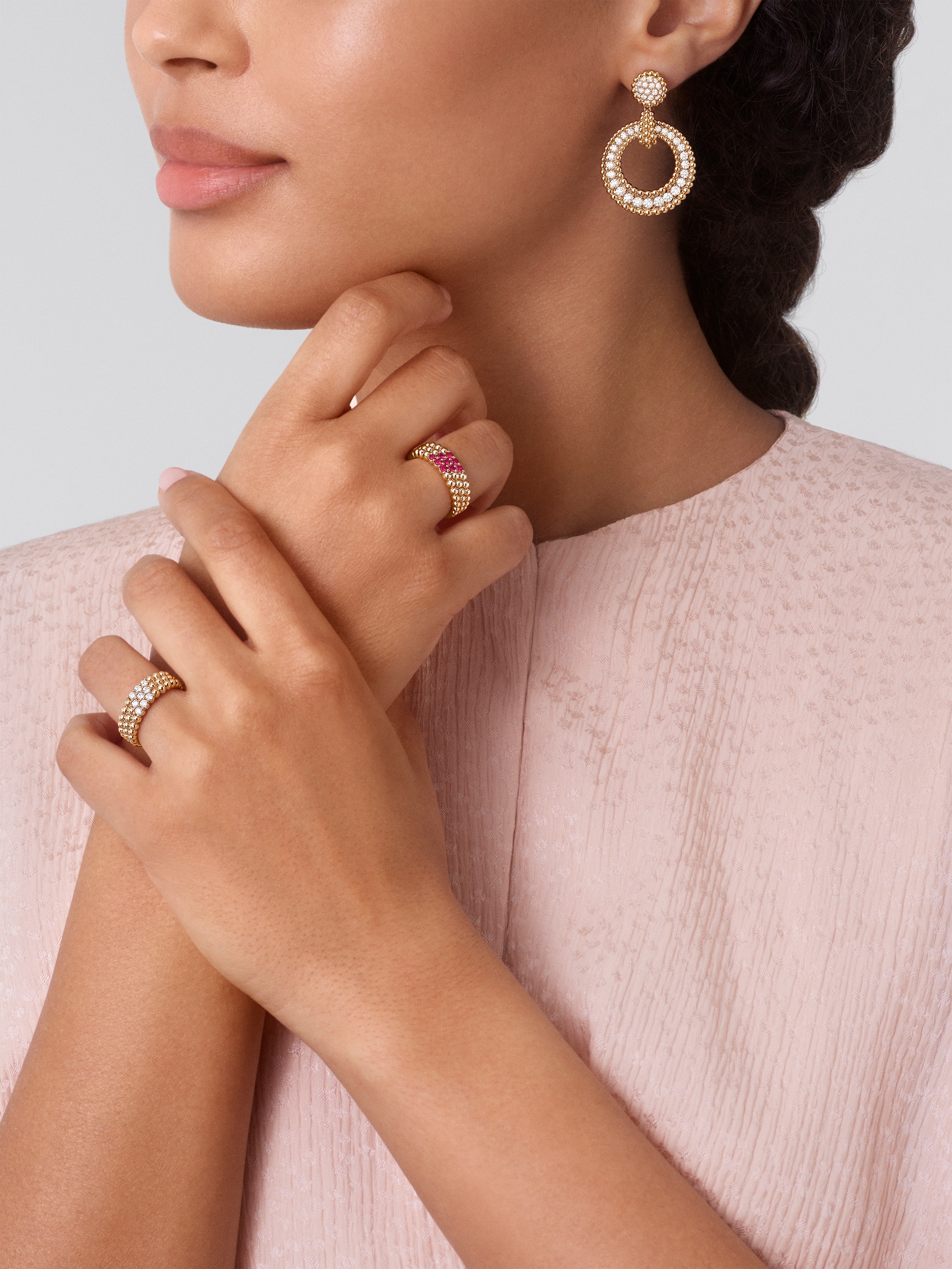 Perlée couleurs ring, 3 rows, 18K rose gold, Ruby:  9 stones,  0.41 carat, Worn Alternative, Jewelry Ring - Van Cleef & Arpels