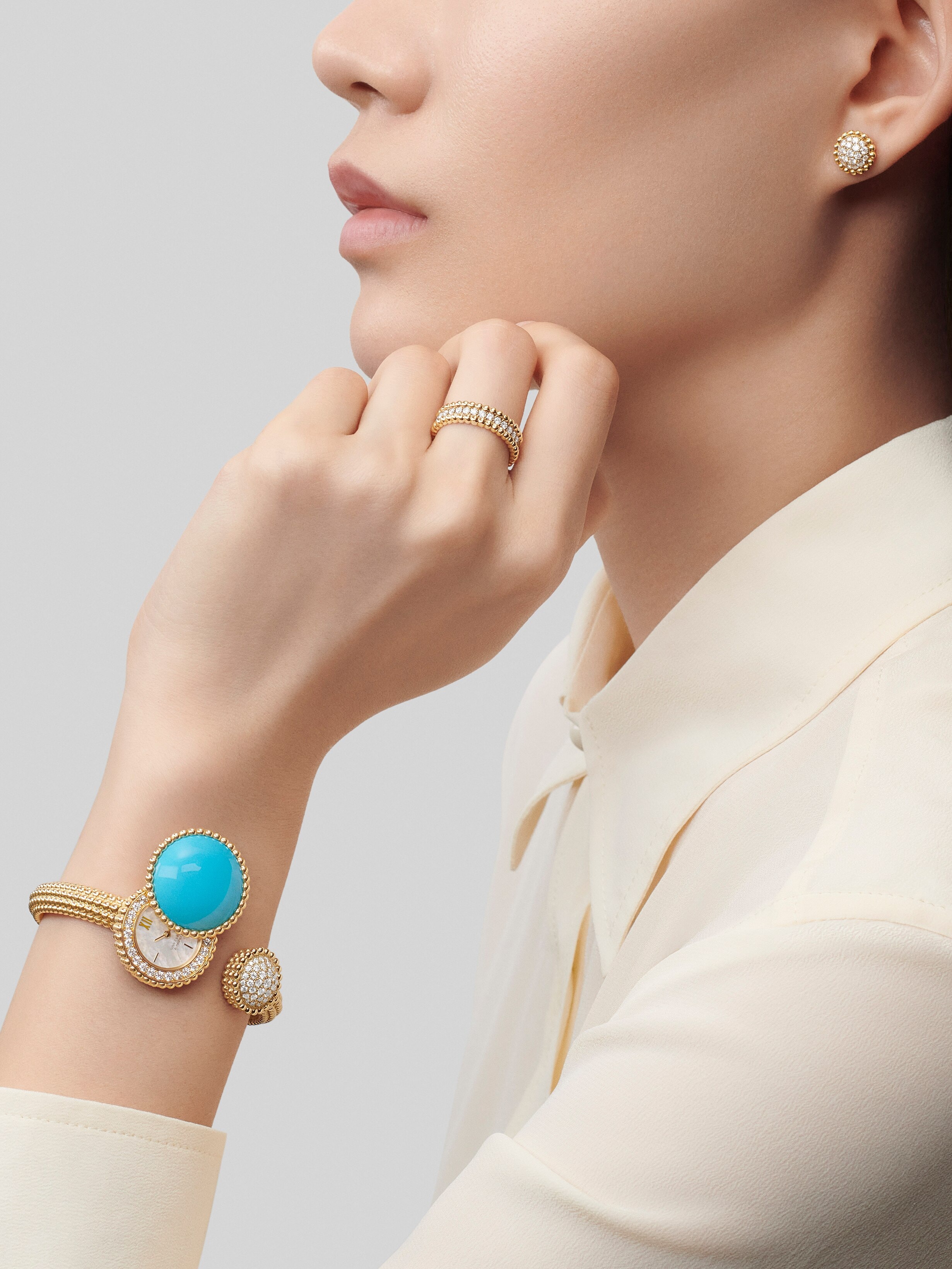 Perlée Toi & Moi隐秘式腕表，中号款式, 18K黄金, 珍珠母贝:  1 宝石, 绿松石:  1 宝石, 钻石:  68颗,  1.53 克拉, Worn Alternative, Watch_梵克雅宝_Van Cleef & Arpels