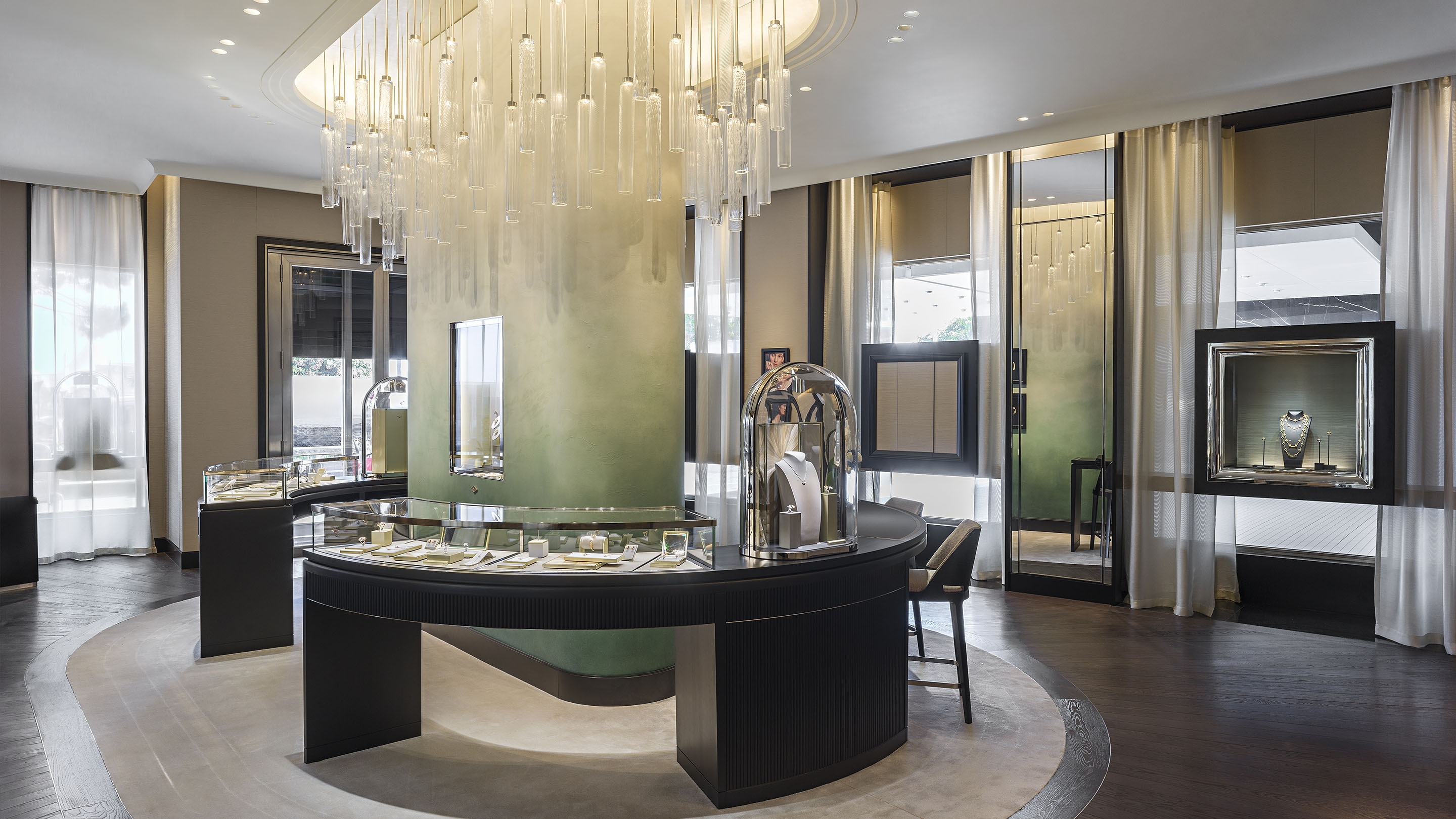 Cannes, La Croisette, picture of the boutique's main area, Van Cleef & Arpels.