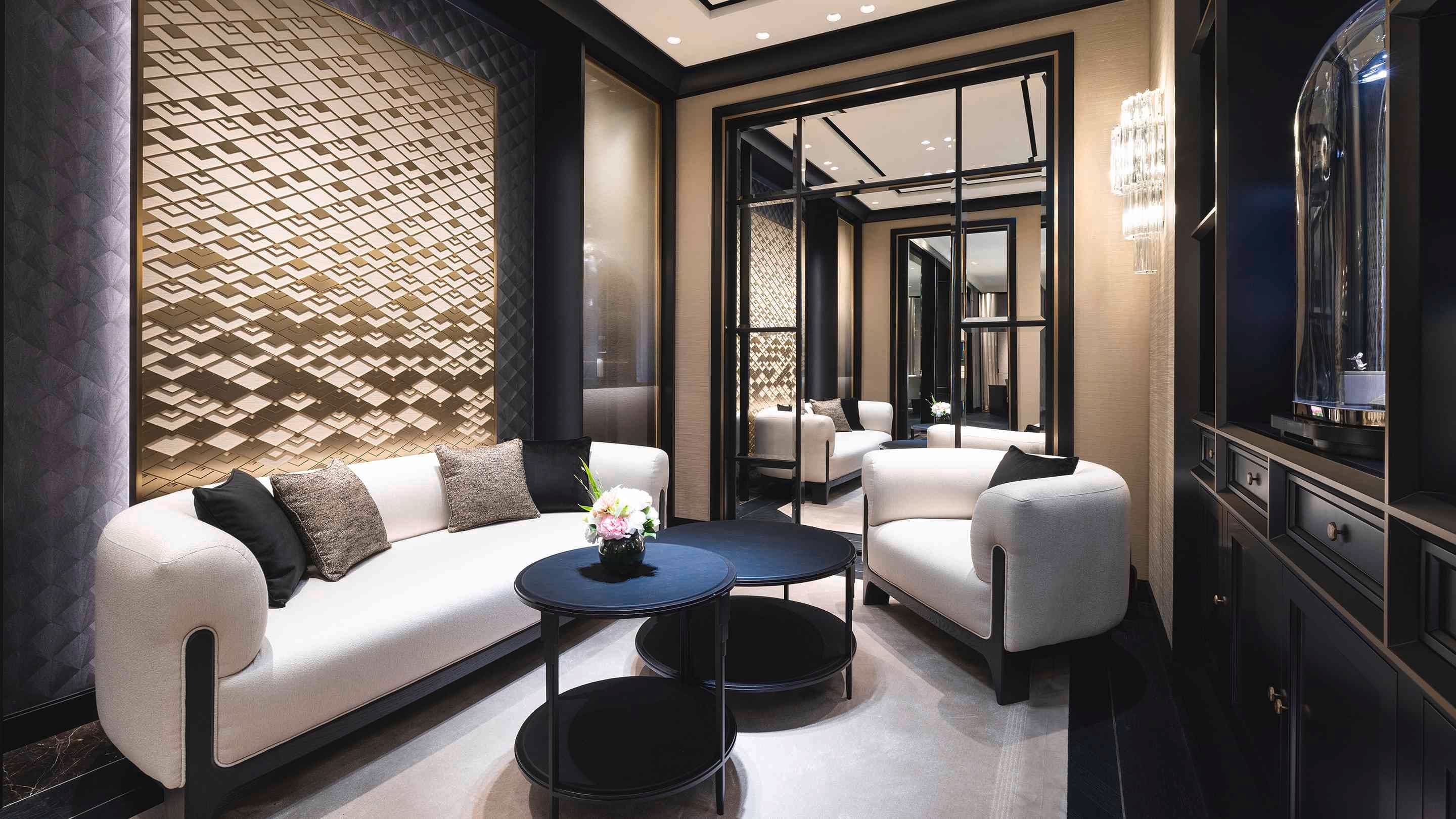 Seoul - Lotte Main boutique present the interior view, Van Cleef & Arpels