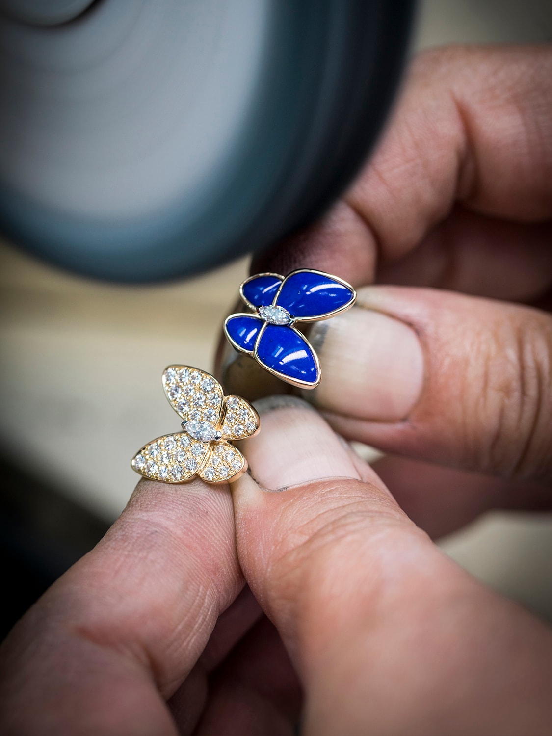 18K黄金，钻石，青金石，制作工艺，Two Butterfly系列，Van Cleef & Arpels梵克雅宝