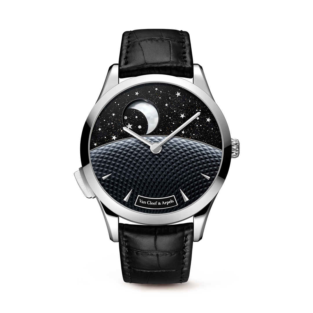 Midnight Jour Nuit Phase de Lune腕表，白K金，黄K金，白色珍珠母贝，砂金石玻璃，自动上链机械机芯，配备月相显示、昼夜显示与按需动态演示功能。Poetic Complications诗意复杂功能腕表系列，Van Cleef & Arpels梵克雅宝。