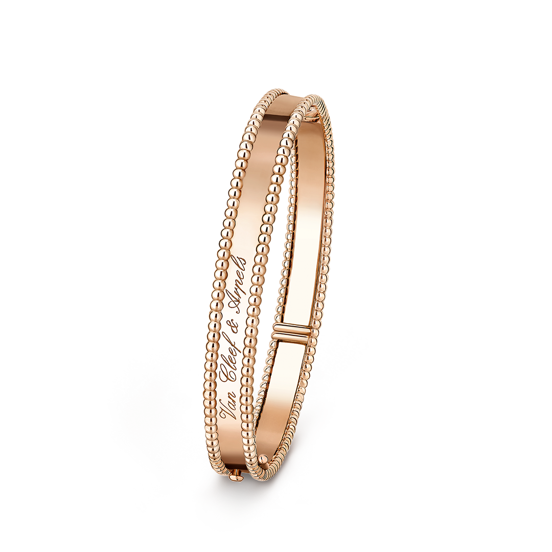 Perlée signature手镯，玫瑰金。Perlée系列，Van Cleef & Arpels梵克雅宝。