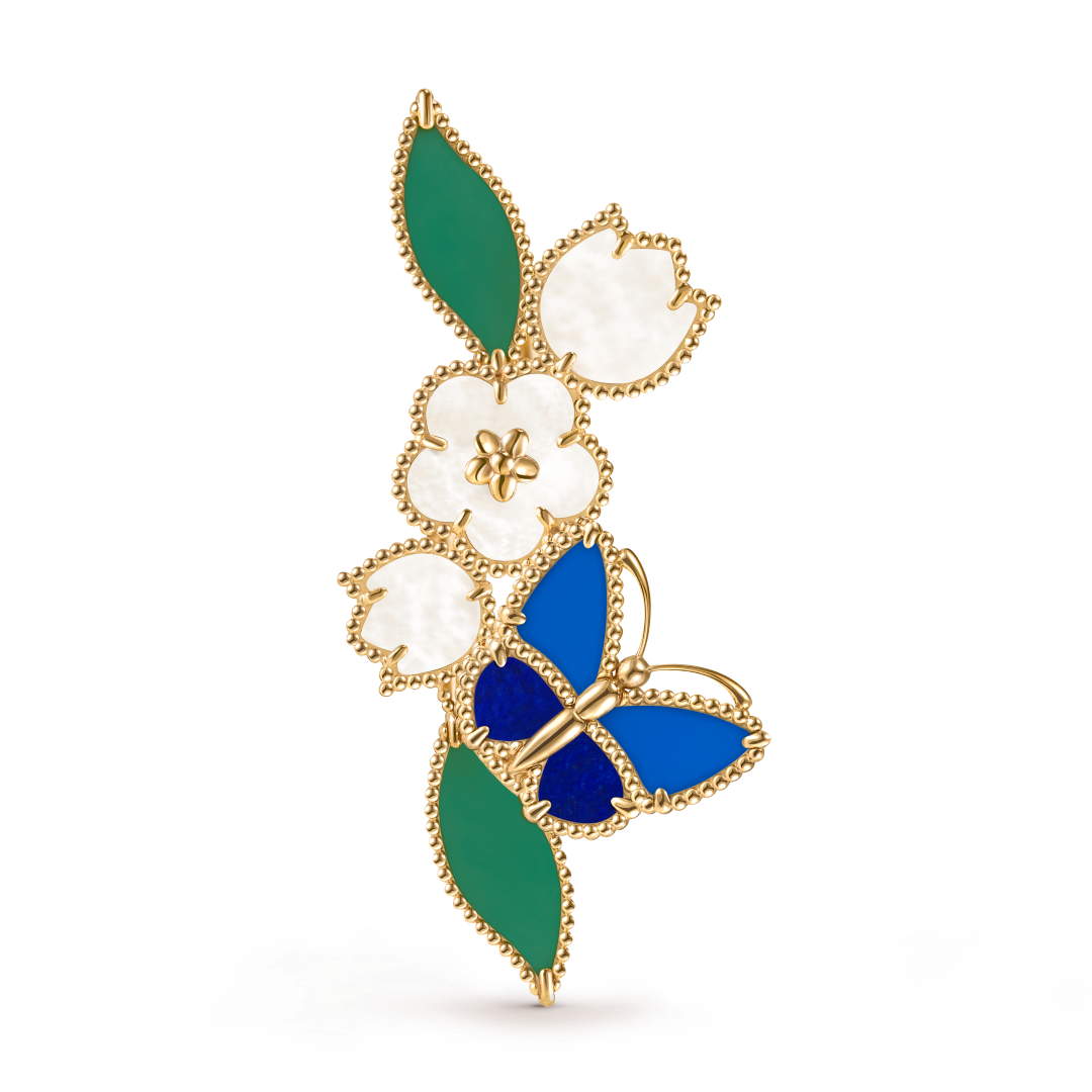 Lucky Spring Butterfly胸针，黄K金，青金石，蓝色和绿色玛瑙，白色珍珠母贝。Lucky Spring®系列，Van Cleef & Arpels梵克雅宝。