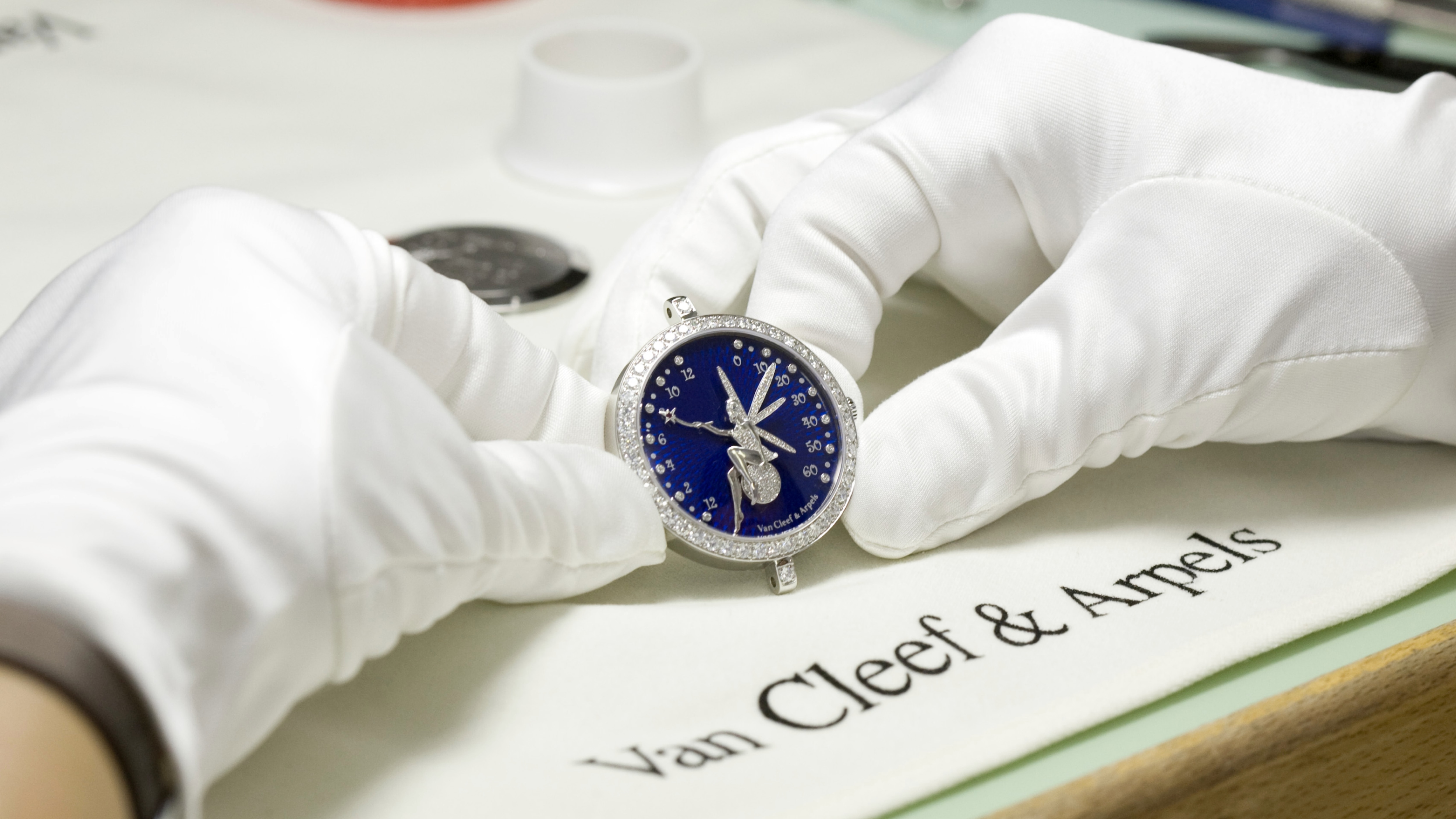 View of the Lady Arpels Féerie watch, Lady Arpels Féerie watch, Poetic Complications collection, Van Cleef & Arpels