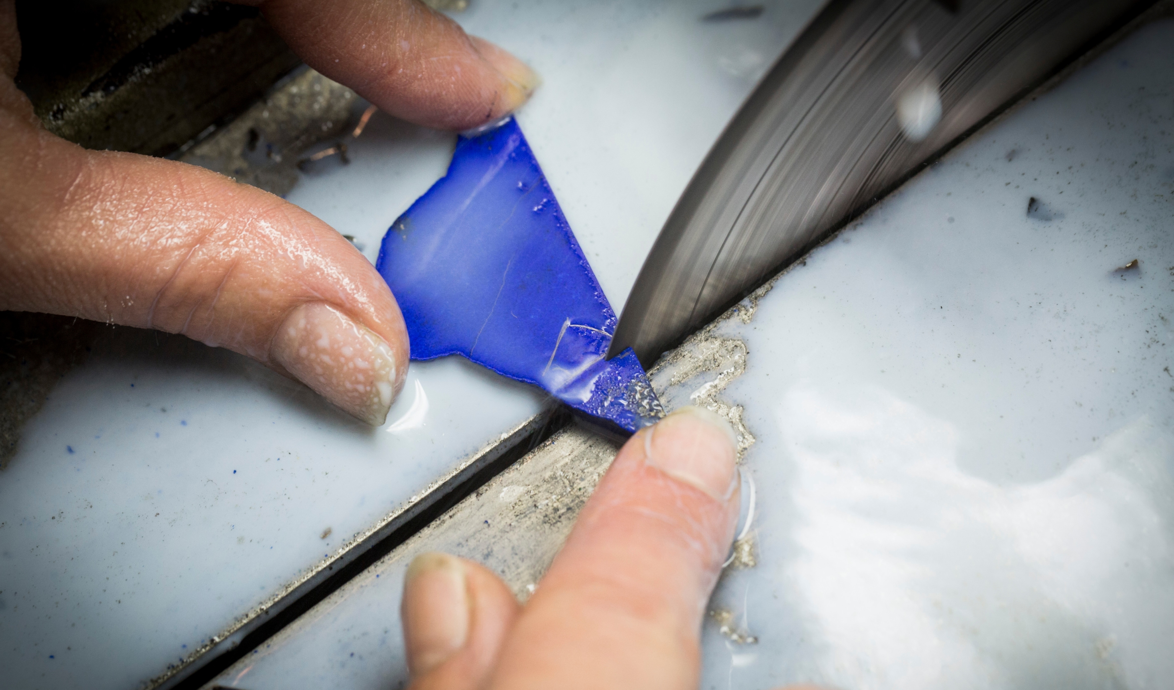 切割工艺，重新切割青金石主题图案，Van Cleef & Arpels梵克雅宝