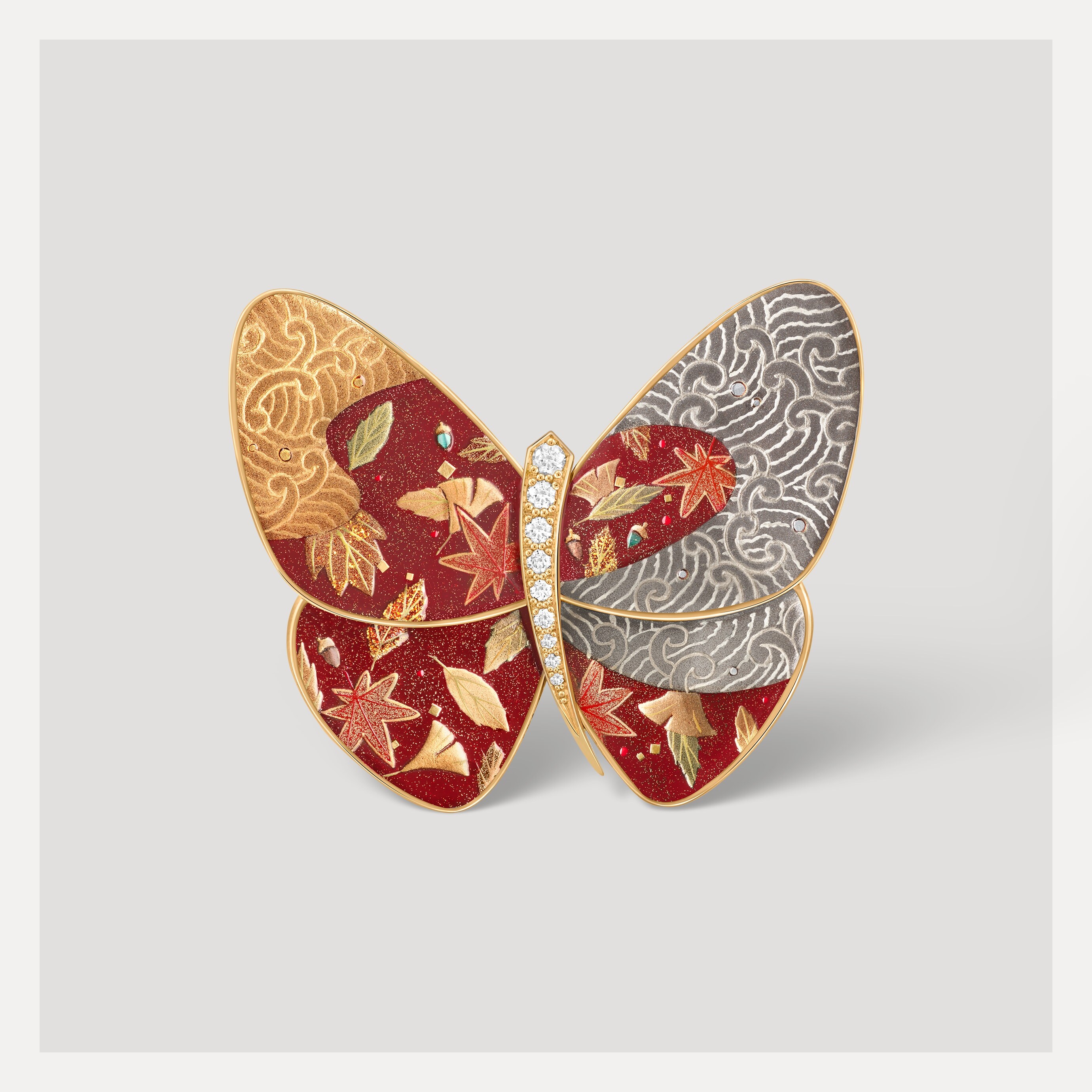 Lacquered Butterfly Fukiyose AM胸针,18K黄金,白色珍珠母贝,漆面,钻石. Van Cleef & Arpels梵克雅宝.
