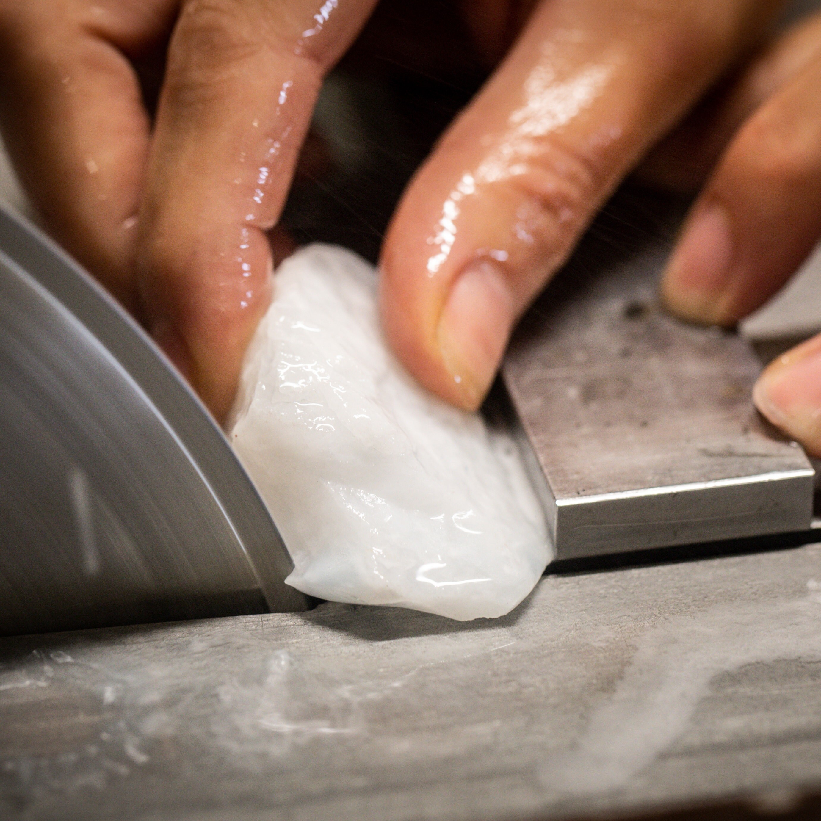 Lapidating of the white quartzite. Precious boxes, Van Cleef & Arpels.