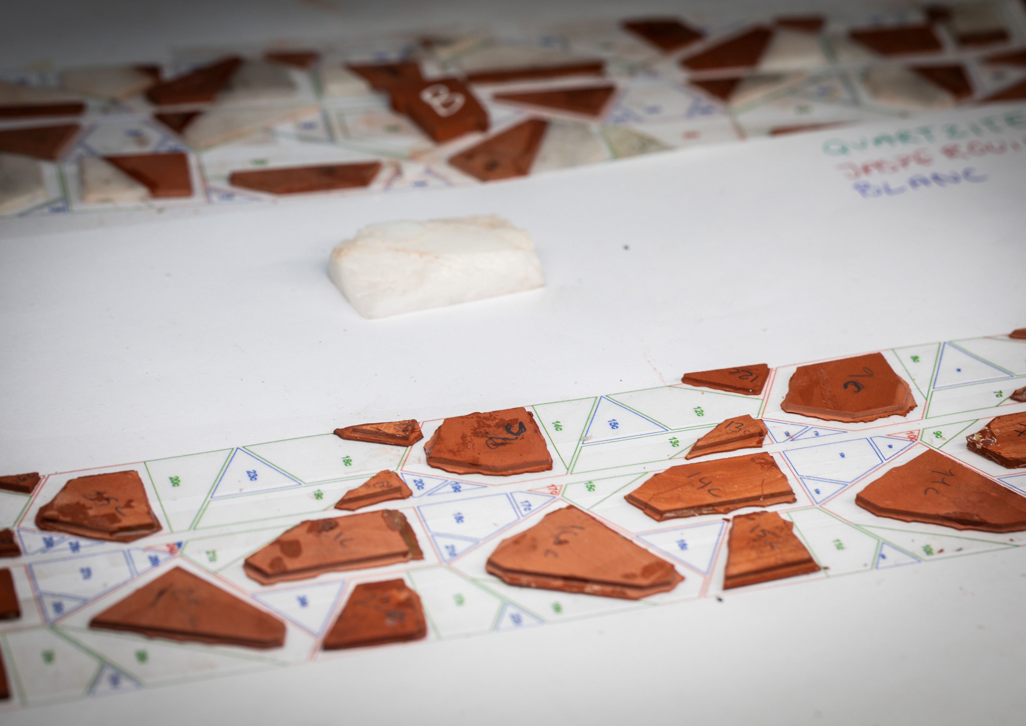 Study of the red jasper and white quartzite pattern. Precious boxes, Van Cleef & Arpels.