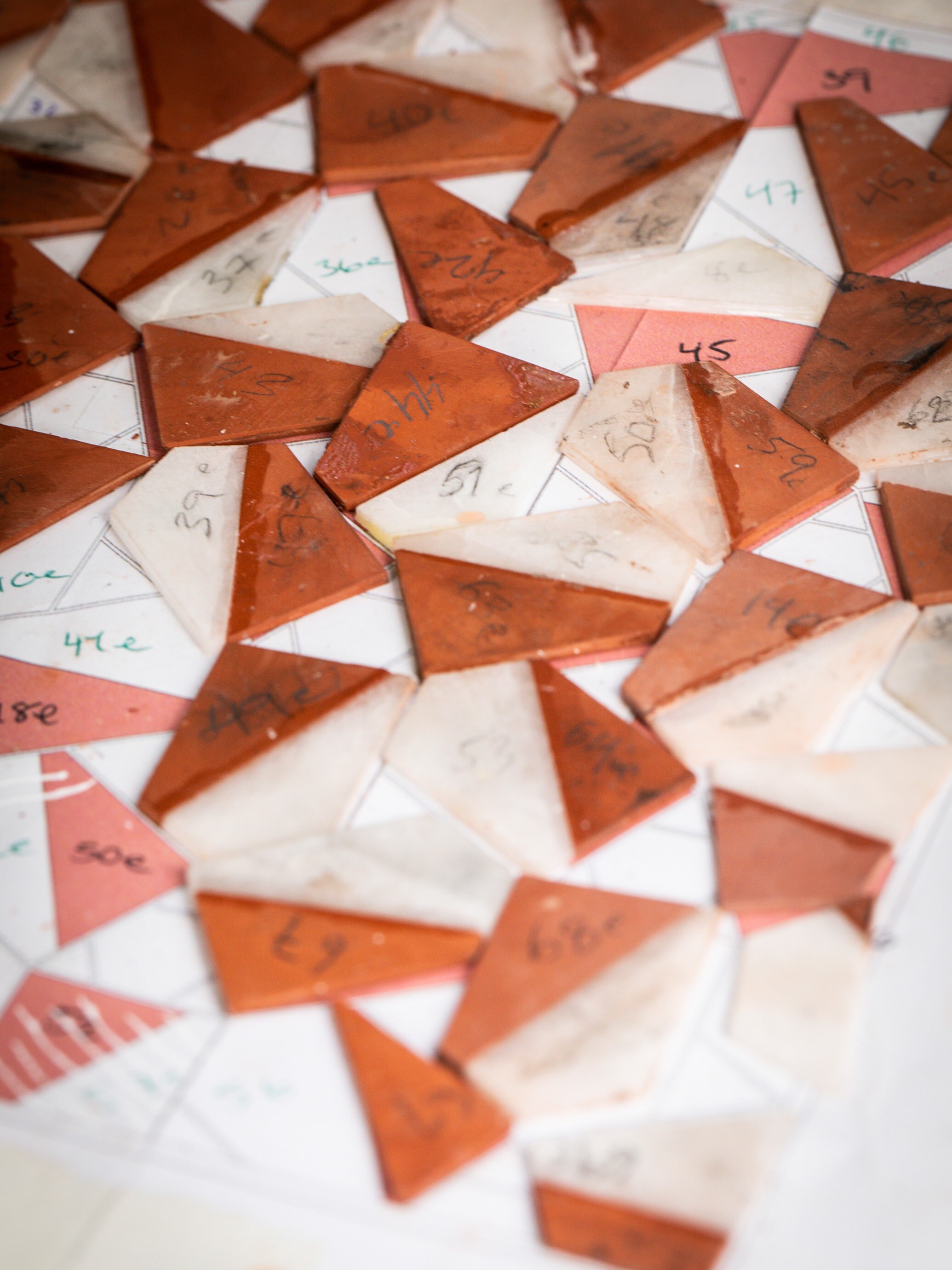 Study of the red jasper and white quartzite pattern. Precious boxes, Van Cleef & Arpels.
