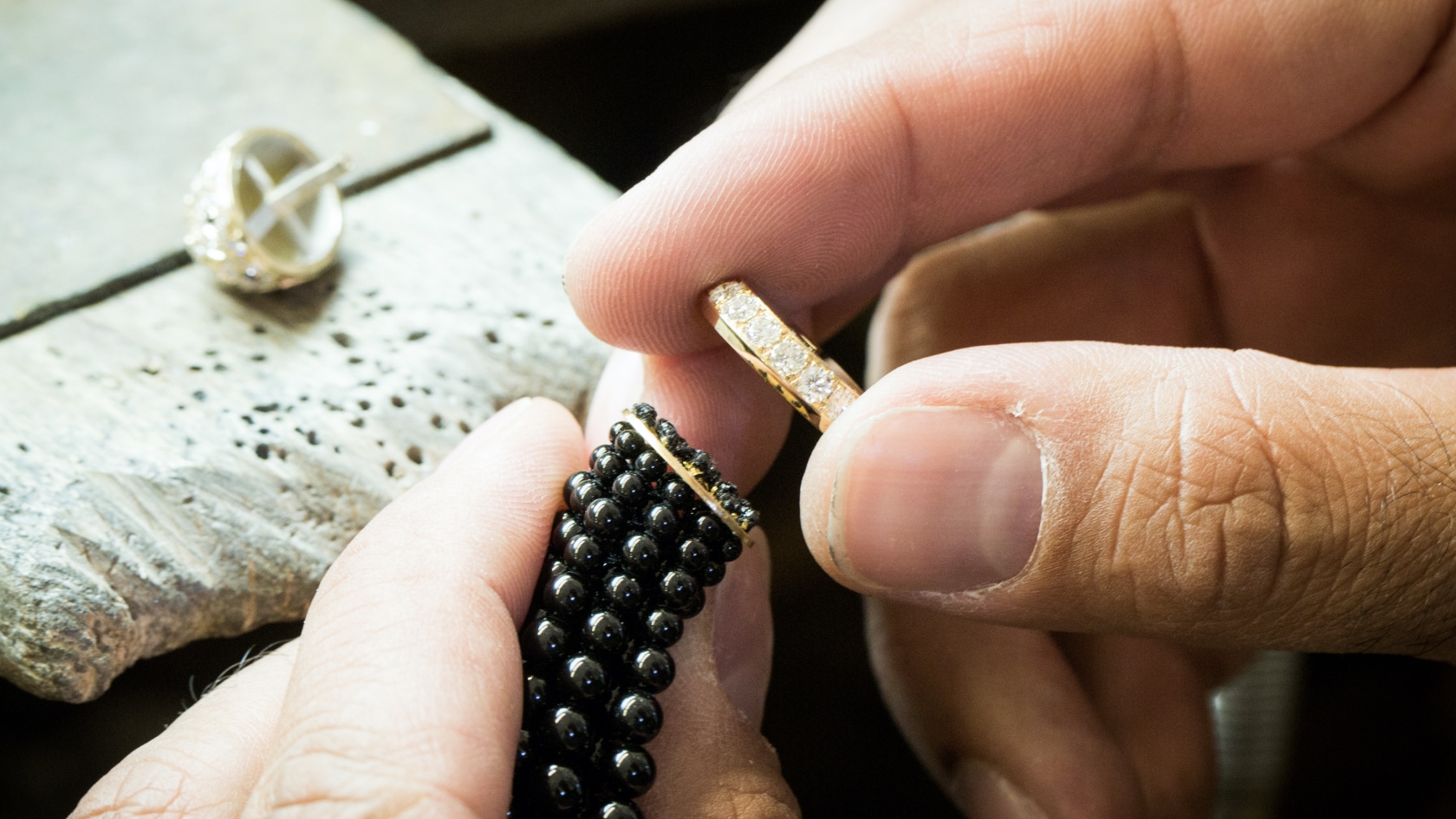 组装项链流苏上的铺镶圆环，Bal des Chats et des Oiseaux项链，Van Cleef & Arpels梵克雅宝组装项链流苏上的铺镶圆环，Bal des Chats et des Oiseaux项链，Van Cleef & Arpels梵克雅宝