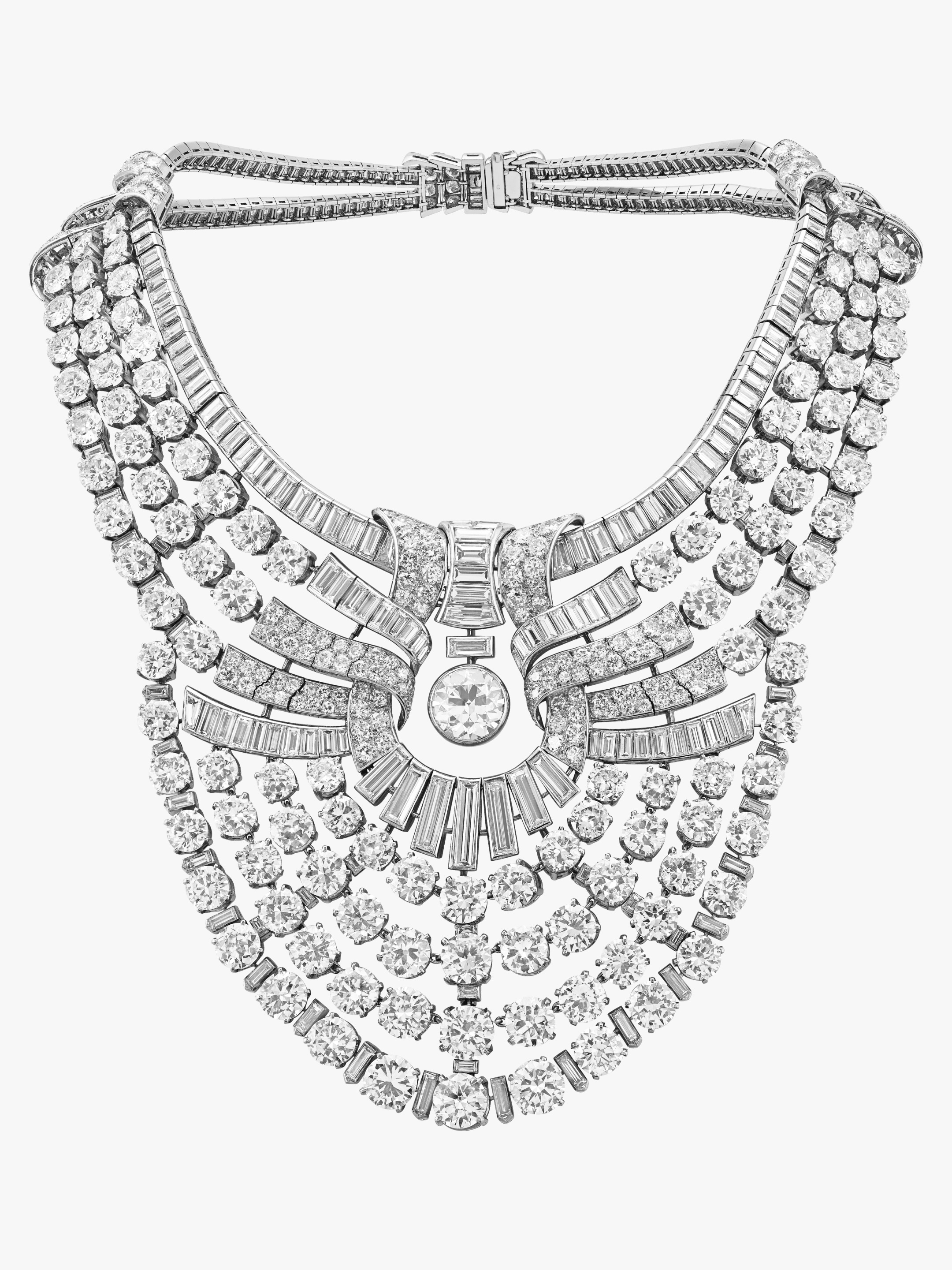 Collaret项链，1939年，纳兹利（Nazli）王后殿下在其女与未来的伊朗国王穆罕默德·礼萨·巴列维（Mohammed Reza Pahlavi）成婚时佩戴，Van Cleef & Arpels雅克梵宝典藏系列，Patrick Gries ©Van Cleef & Arpels梵克雅宝