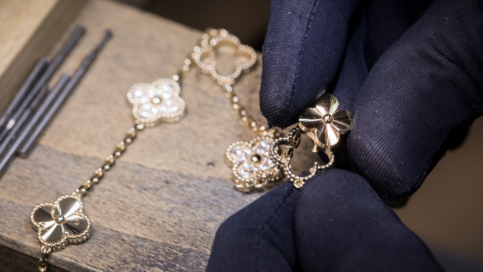 Mother-of-pearl - Van Cleef & Arpels