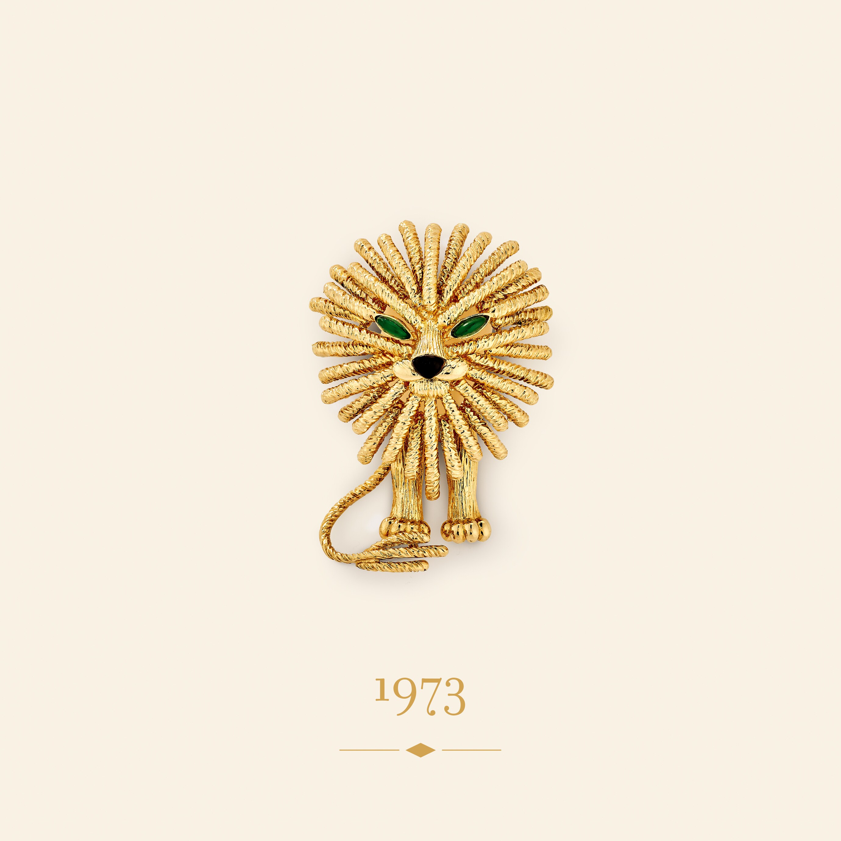 Sun Lion胸针，1973年。黄K金，白K金，绿色玛瑙，缟玛瑙。Van Cleef & Arpels梵克雅宝典藏。