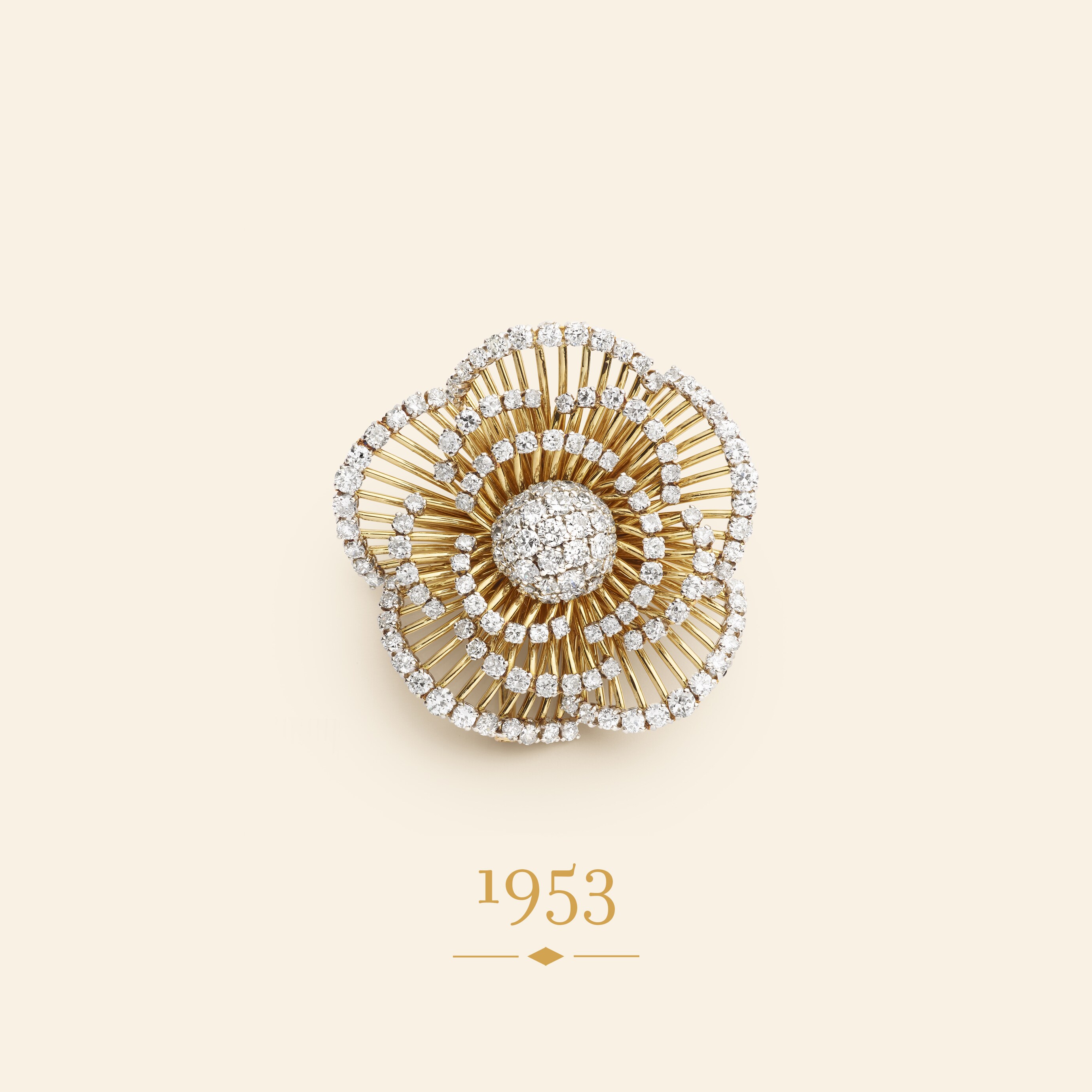 Camellia clip, 1953. Yellow gold, platinum, rose gold, white gold, diamonds. Van Cleef & Arpels Collection.