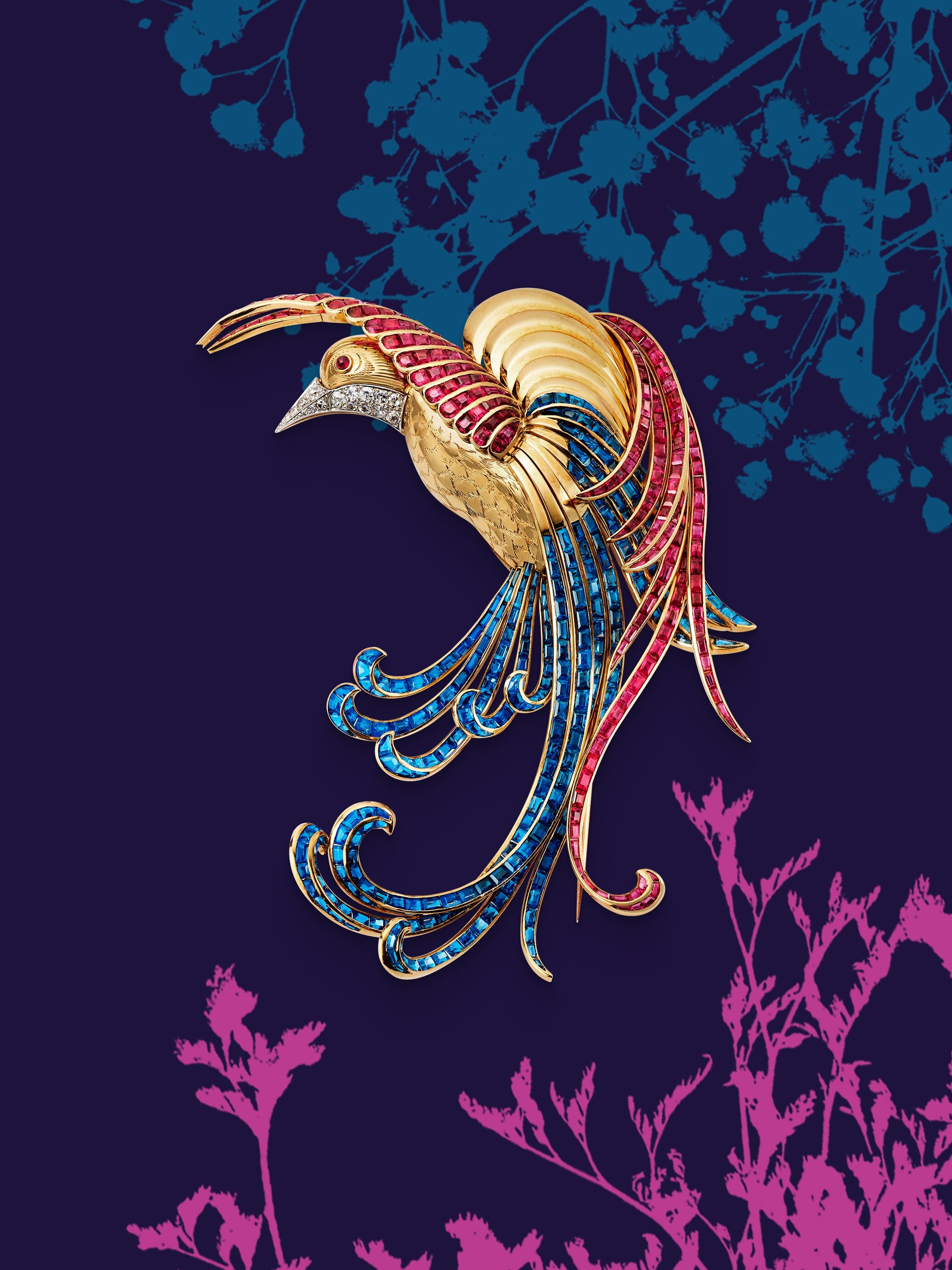 Bird of Paradise胸针,1942年。黄K金,铂金,红宝石,蓝宝石,钻石。Van Cleef & Arpels梵克雅宝典藏系列。