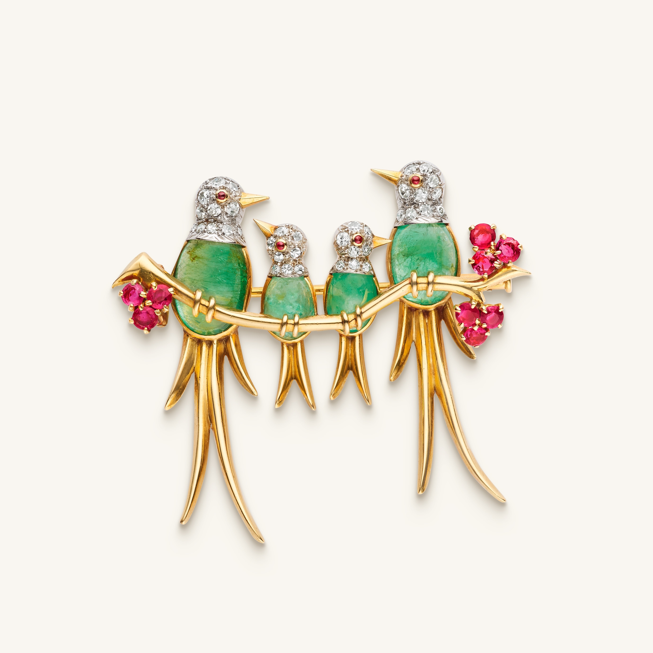 Four birds on a branch clip, 1946. Yellow gold, platinum, emeralds, rubies, diamonds. Van Cleef & Arpels Collection.