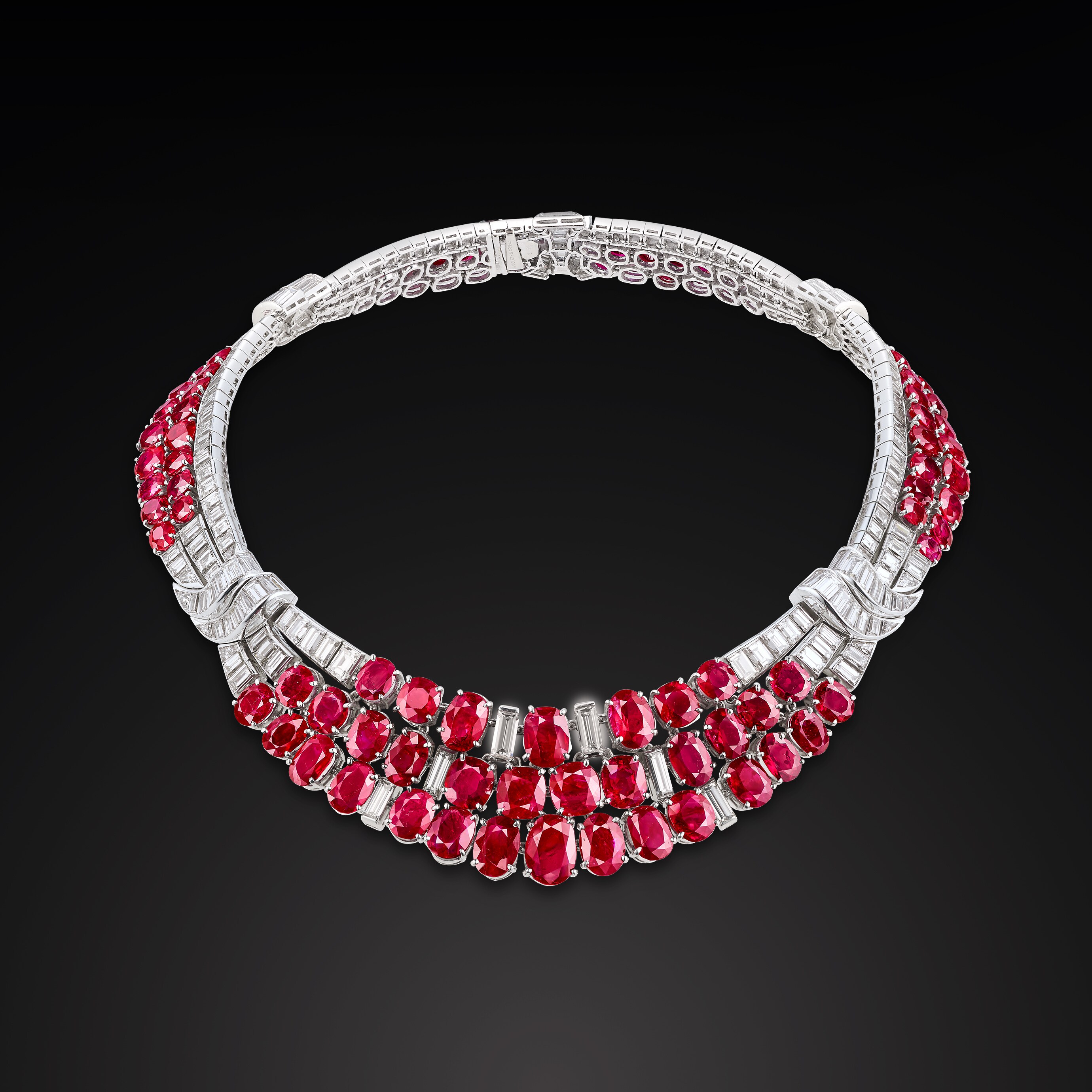 项链，1936年。铂金，红宝石，钻石。Van Cleef & Arpels梵克雅宝典藏系列。