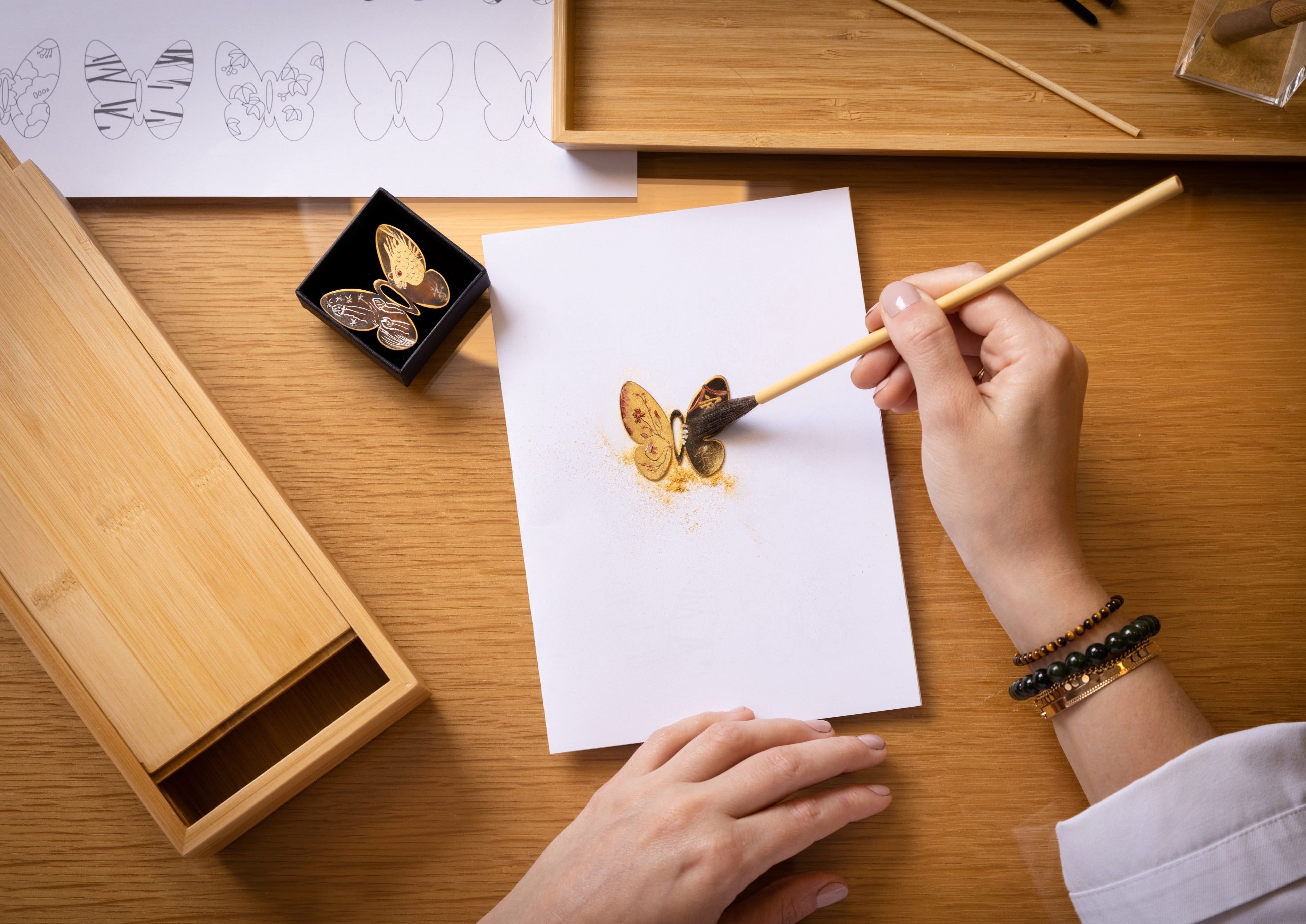 From French Jewels to Japanese Lacquer. Photo: L'ÉCOLE, Sungho Park.