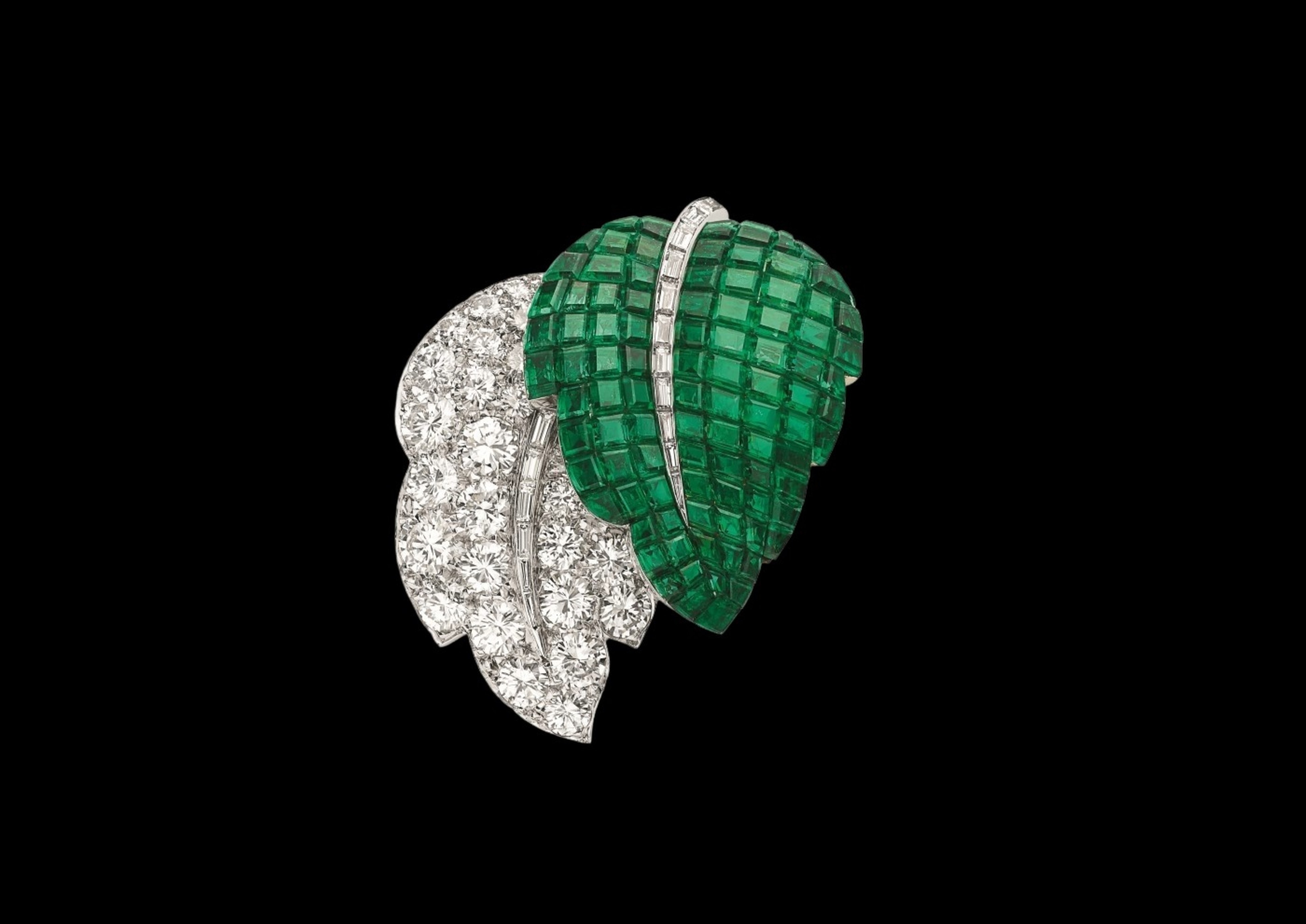 Van Cleef & Arpels, Two-leaf clip, 1967. Van Cleef & Arpels Collection.