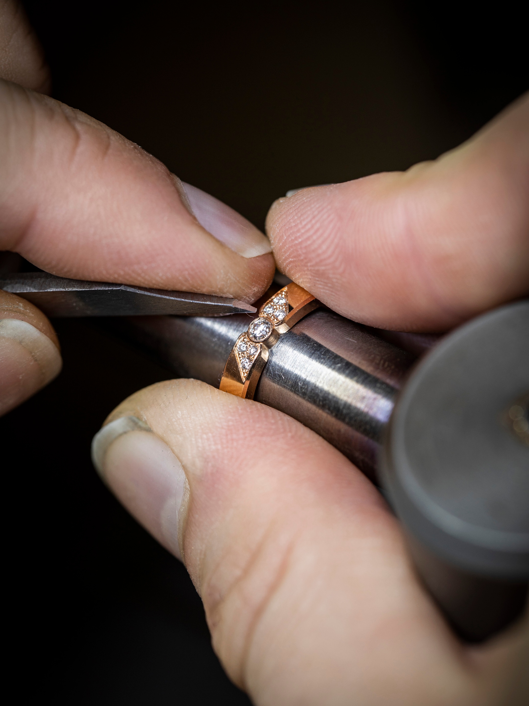 精湛工艺，Van Cleef & Arpels梵克雅宝。