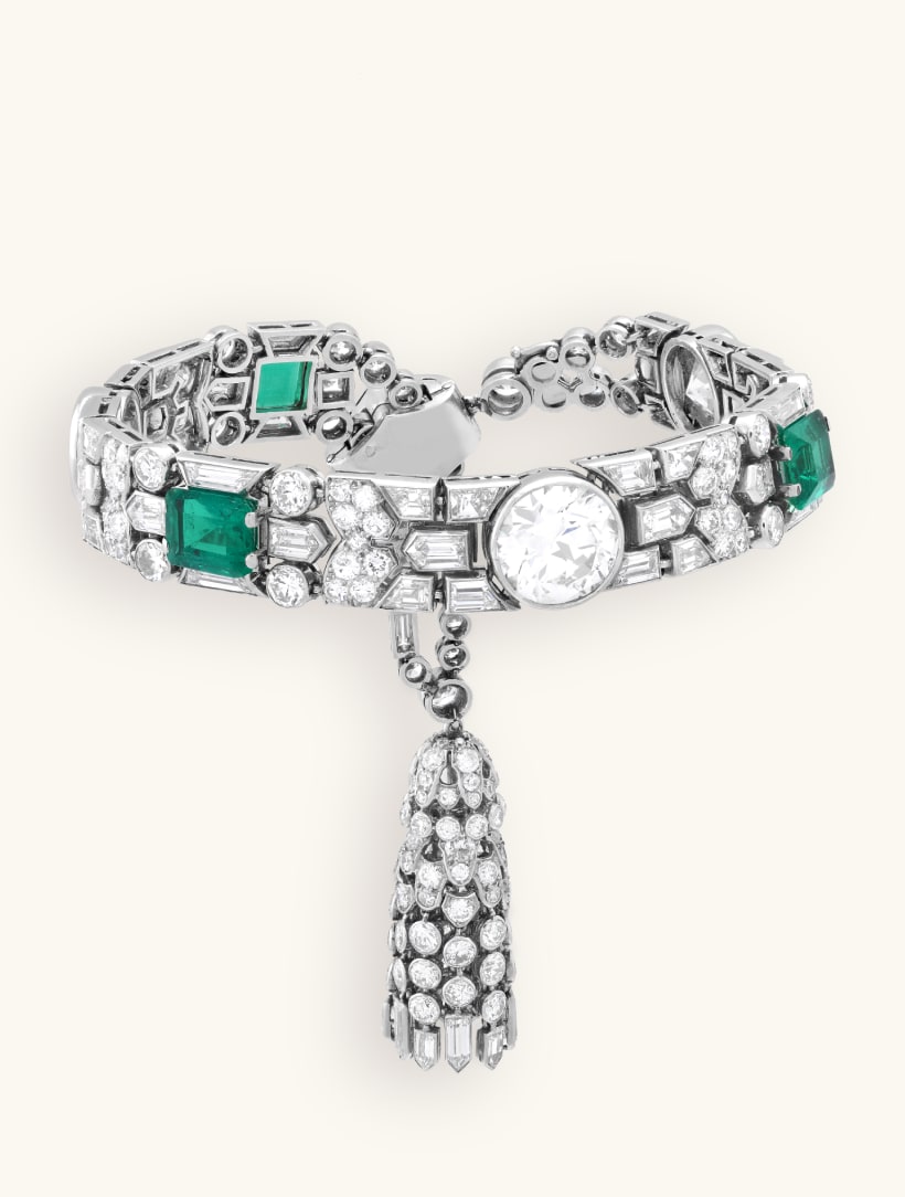 Bracelet, 1928, Platinum, emeralds, diamonds. Heritage collection, Van Cleef & Arpels.