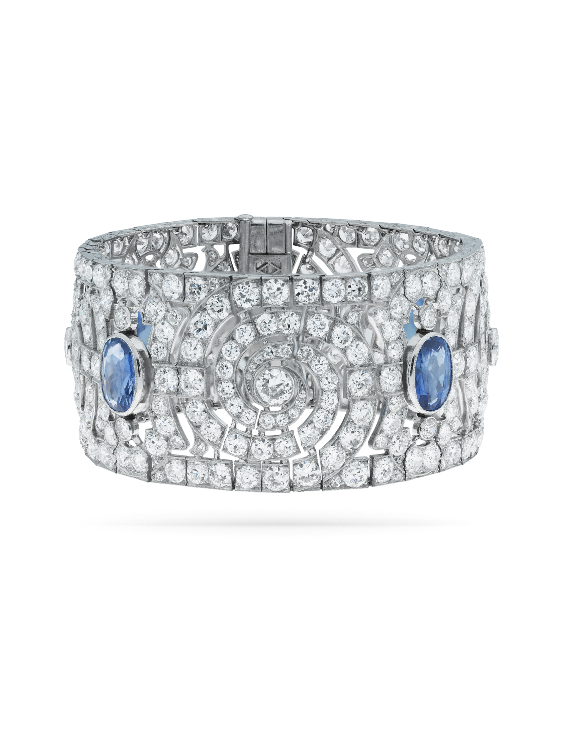 手镯,1925年,铂金,蓝宝石,钻石。Heritage系列,Van Cleef & Arpels梵克雅宝