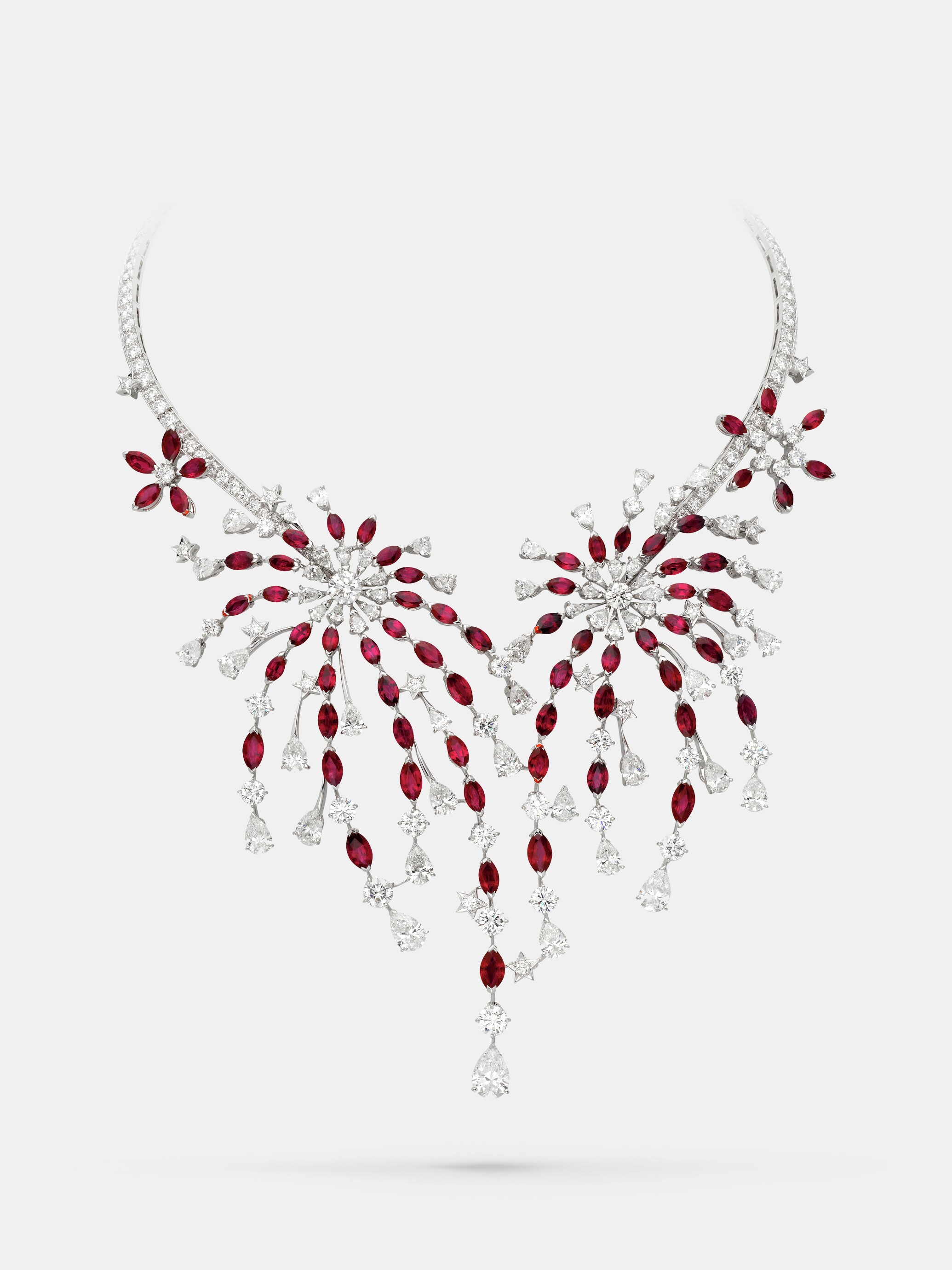 Feu d'artifice项链。18K白金,红宝石,钻石。私人珍藏。