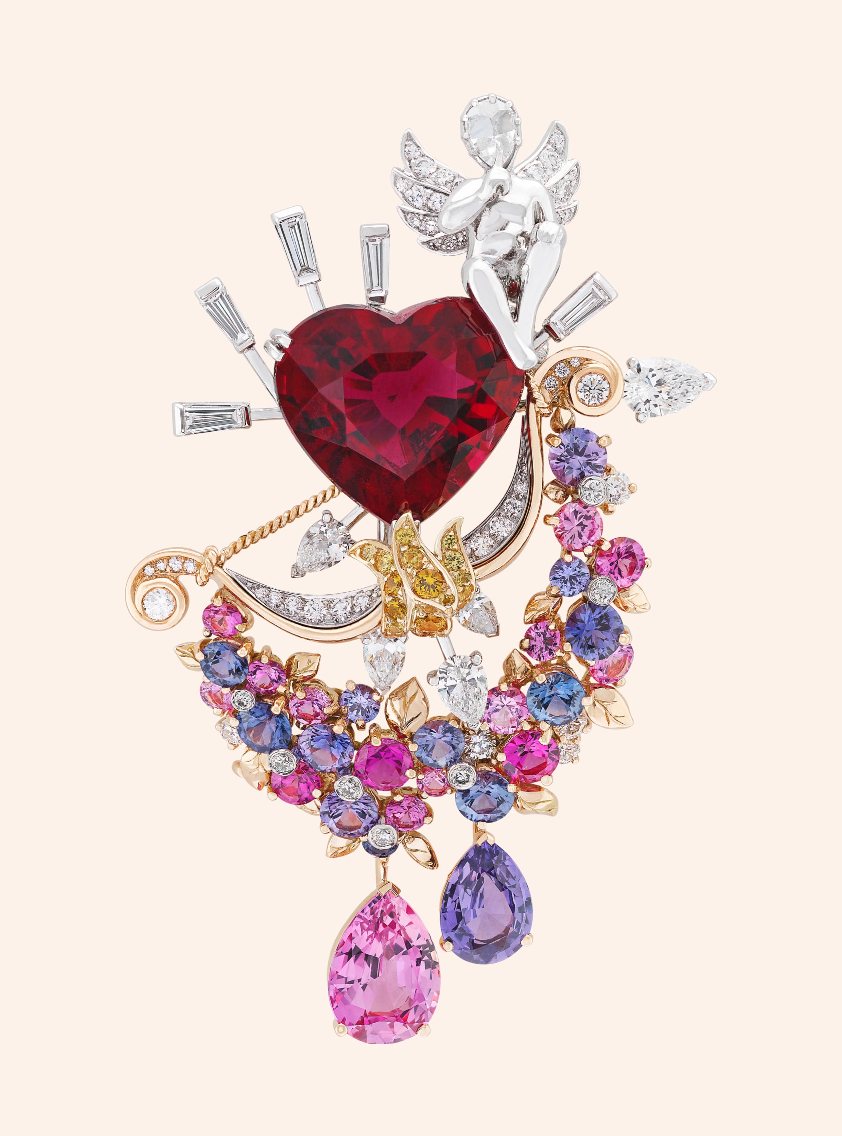 Secret des Amoureux clip, white, pink and yellow gold, round, tapers and pear-shaped diamonds, round and pear-shaped colored sapphires, one heart-shaped rubellite of 12.04 carats. Le Secret collection, Van Cleef & Arpels.