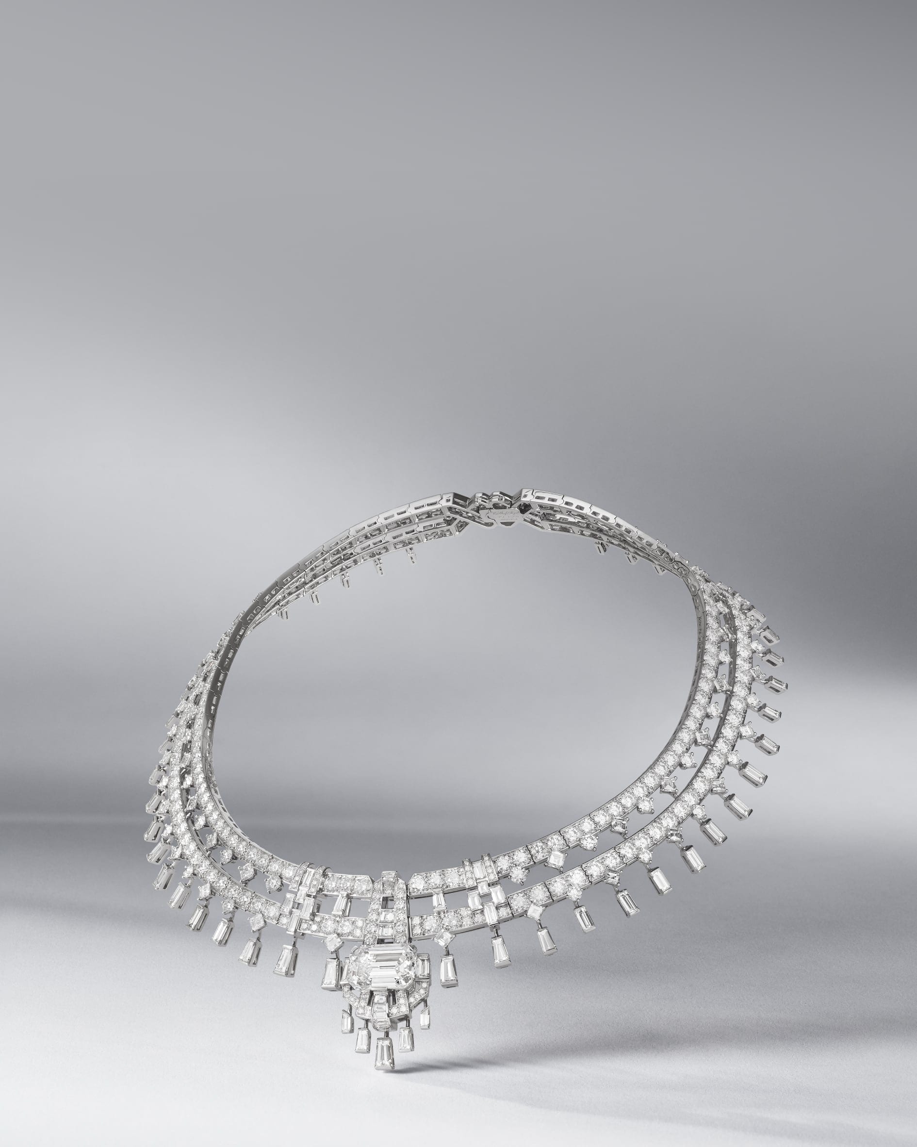 Legend of Diamonds系列，White diamond variations。Van Cleef & Arpels梵克雅宝