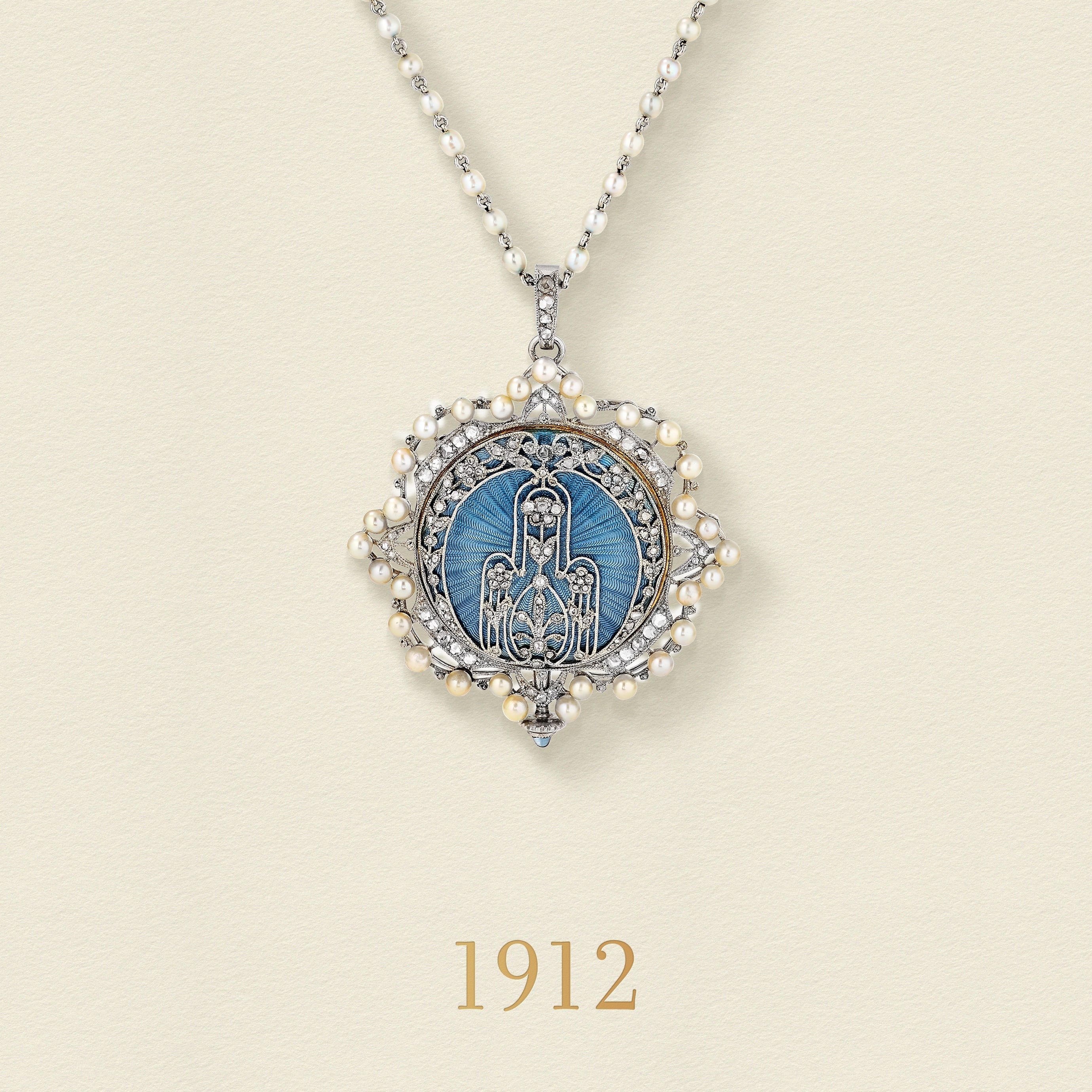 吊坠表，铂金，珍珠，珐琅，钻石。Van Cleef & Arpels梵克雅宝系列。